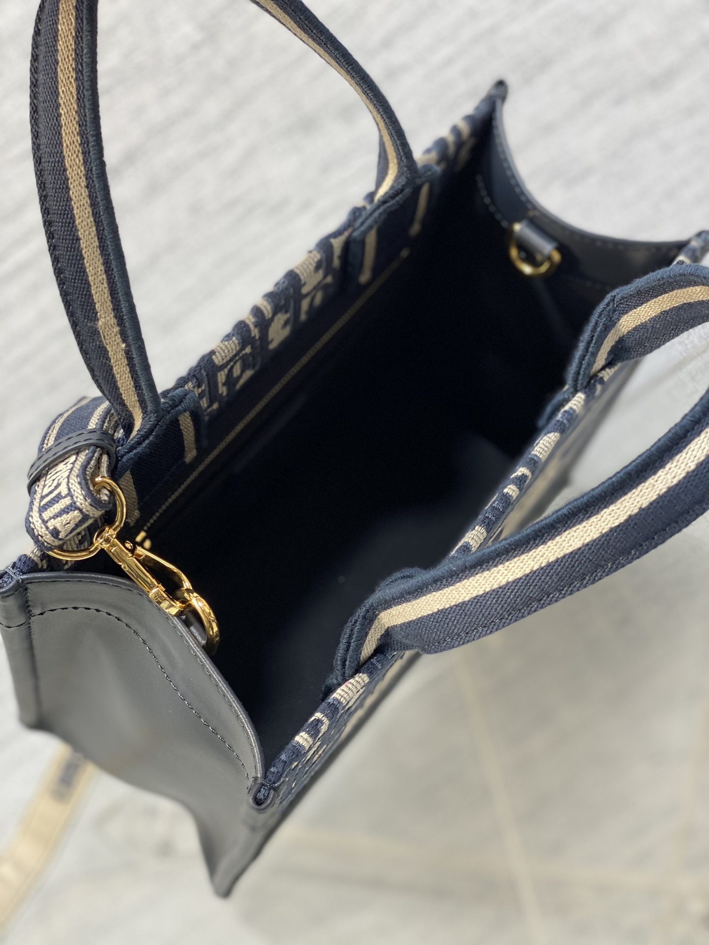 b8aa0ab5780d605150caa869704c099a_1745119927_5794.jpg b8aa0ab5780d605150caa869704c099a_1745119927_5794_1745120072.jpg