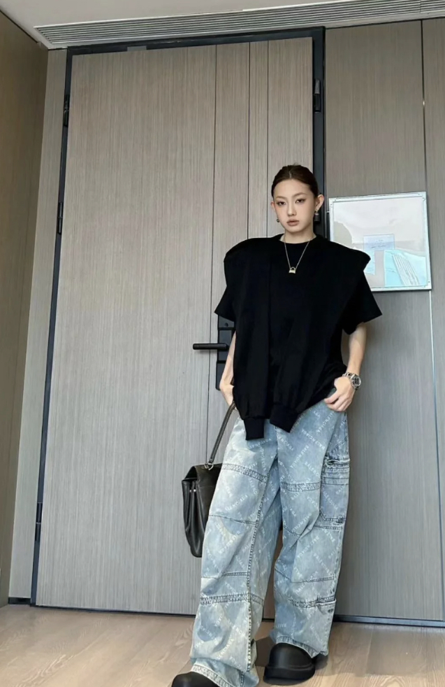 d7f80d99f8c9f2f2c3c141371540a9df_1745422715_8748.jpg d7f80d99f8c9f2f2c3c141371540a9df_1745422715_8748.jpg