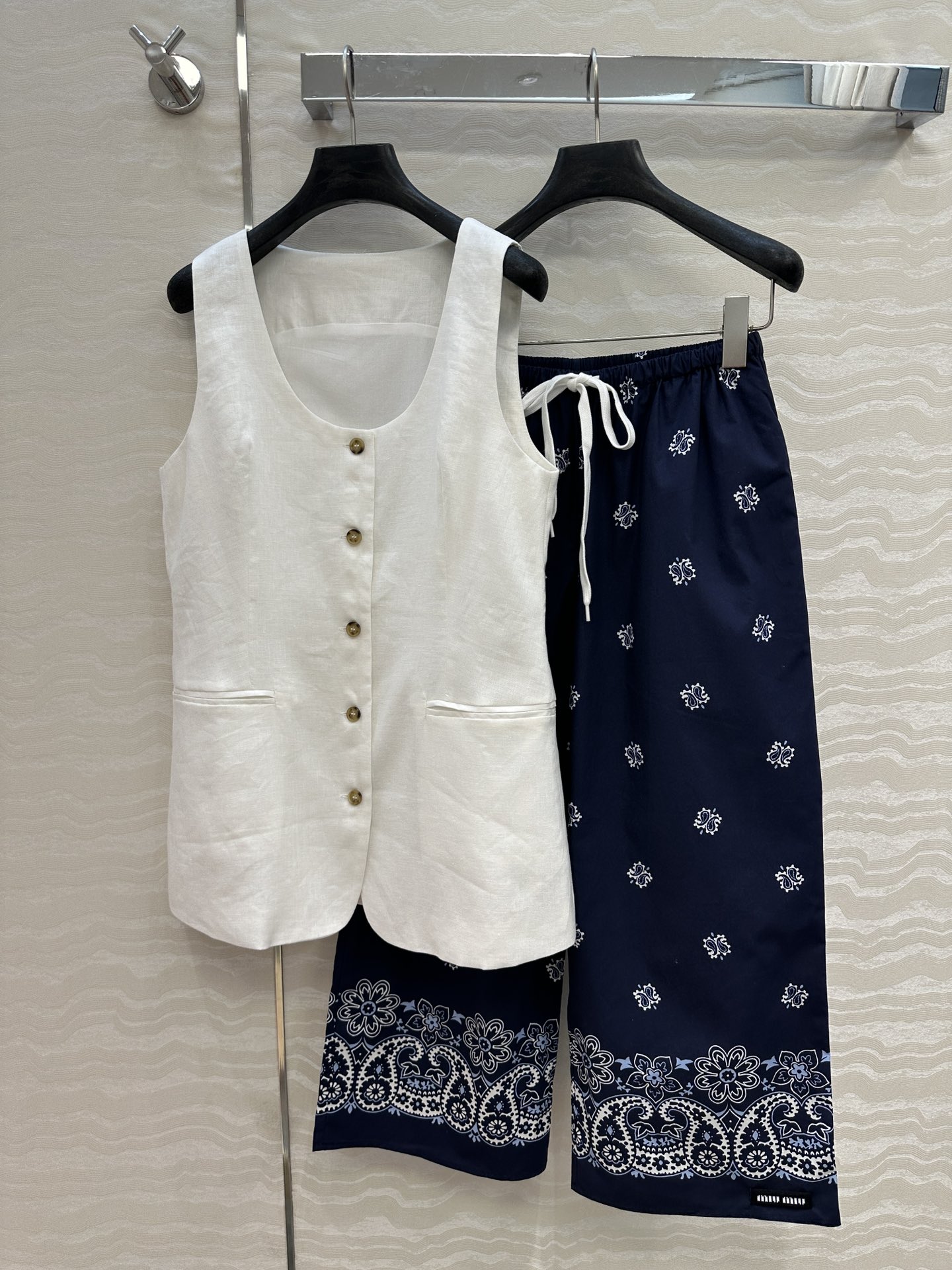 8e11d86c81587bfe3537b2d5d5b5f385_1748516177_3298.jpg 8e11d86c81587bfe3537b2d5d5b5f385_1748516177_3298_1748516327_1748516790.jpg