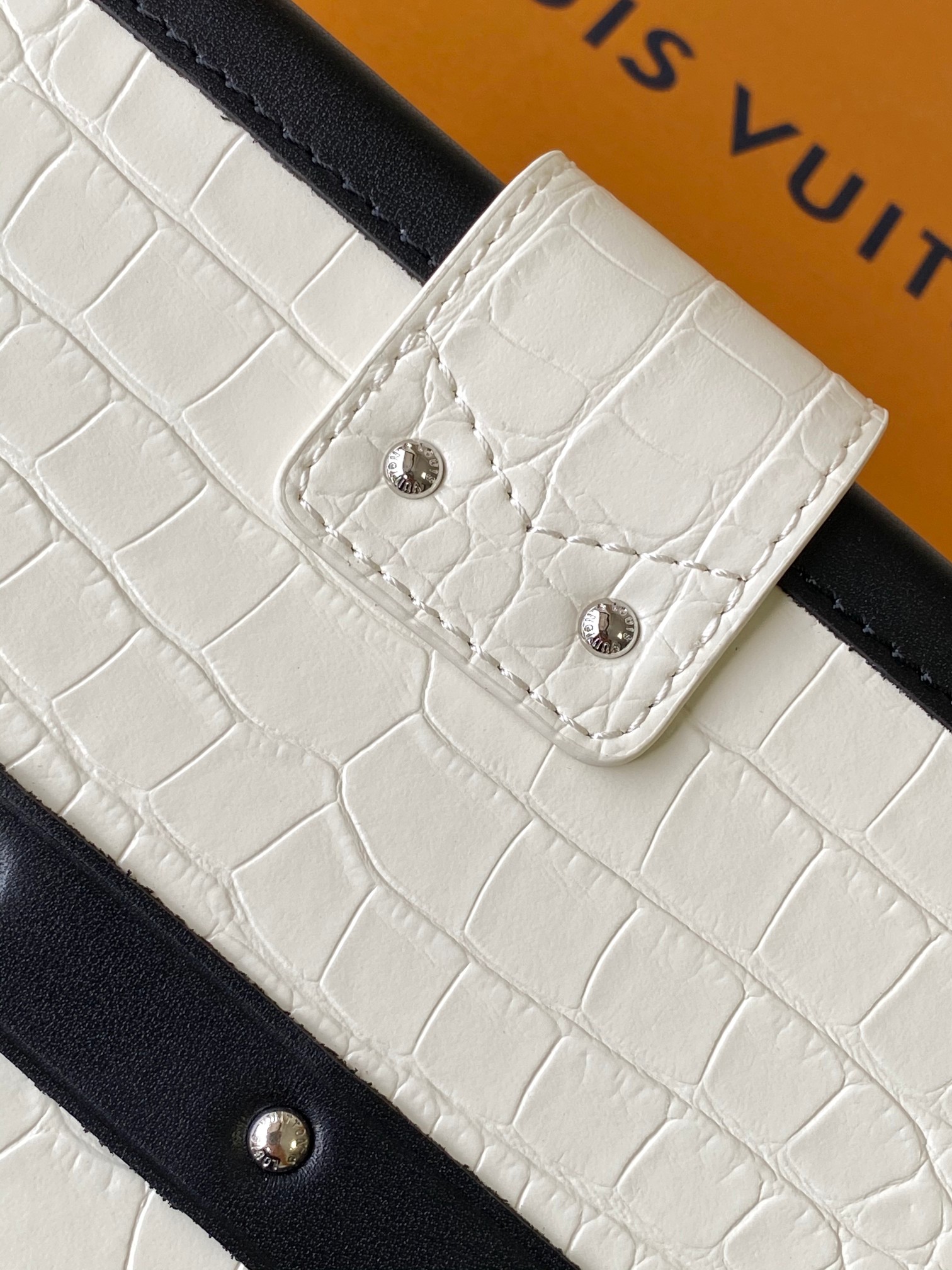 8e11d86c81587bfe3537b2d5d5b5f385_1748532972_0173.jpg 8e11d86c81587bfe3537b2d5d5b5f385_1748532972_0173_1748533070.jpg