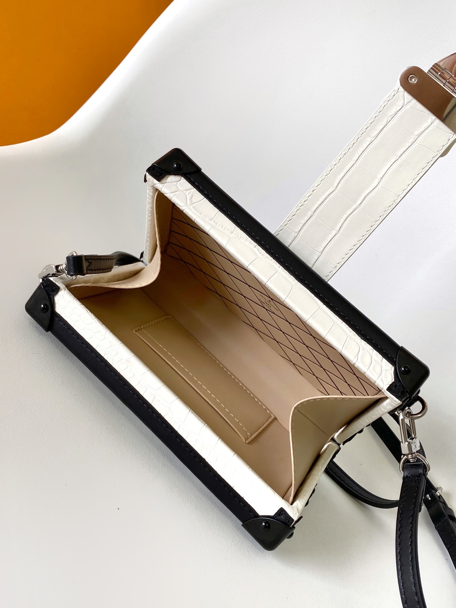 8e11d86c81587bfe3537b2d5d5b5f385_1748532972_1926.jpg 8e11d86c81587bfe3537b2d5d5b5f385_1748532972_1926_1748533070.jpg