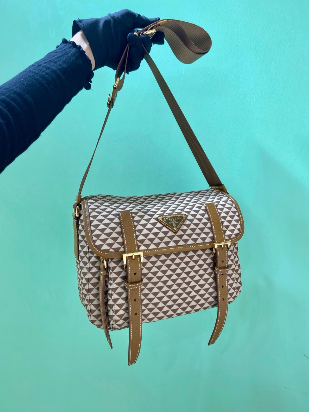 c707e731541152f1271fa3ed0a034382_1746751904_6755.jpg c707e731541152f1271fa3ed0a034382_1746751904_6755_1746751955.jpg