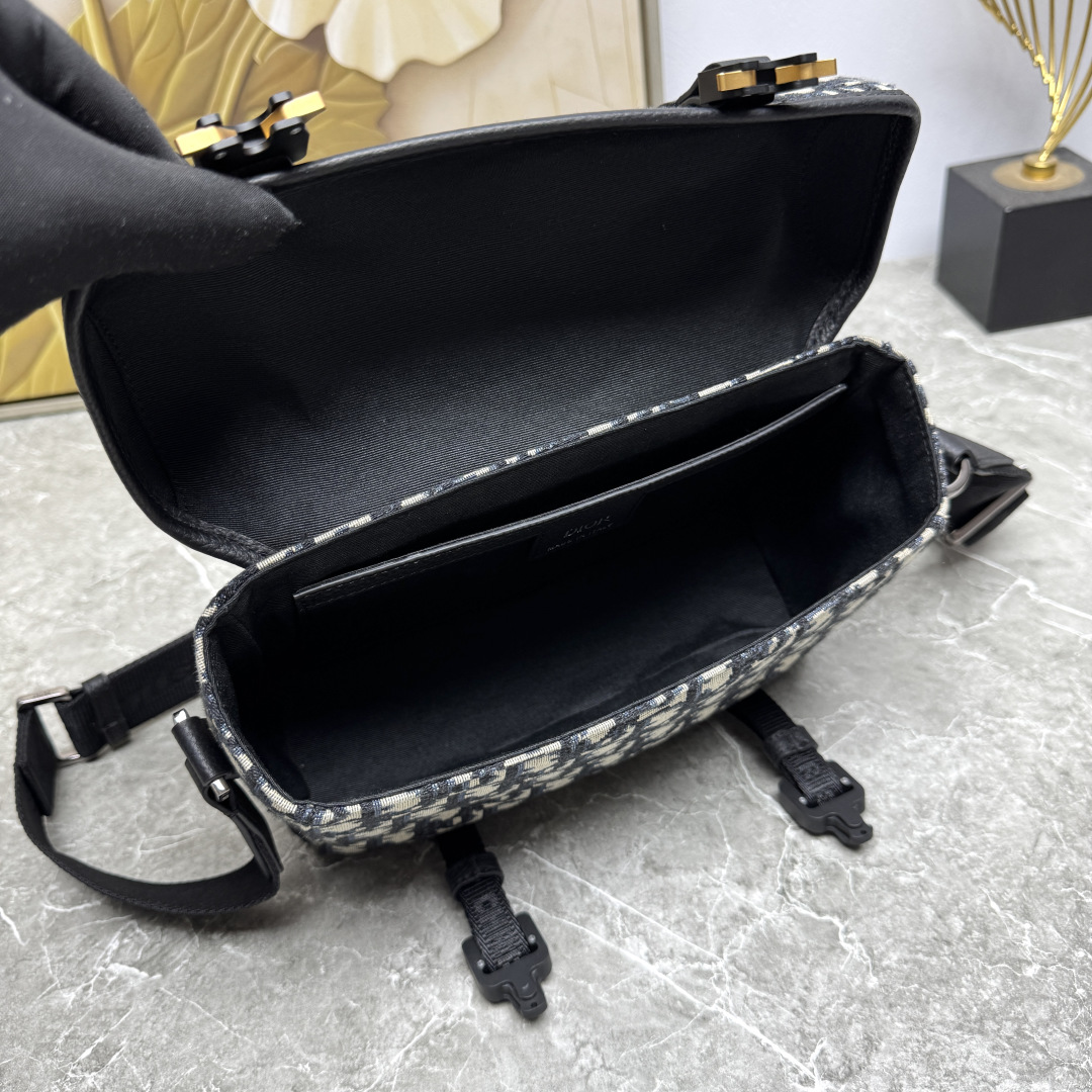 c707e731541152f1271fa3ed0a034382_1746753597_4291.jpg c707e731541152f1271fa3ed0a034382_1746753597_4291_1746753661.jpg