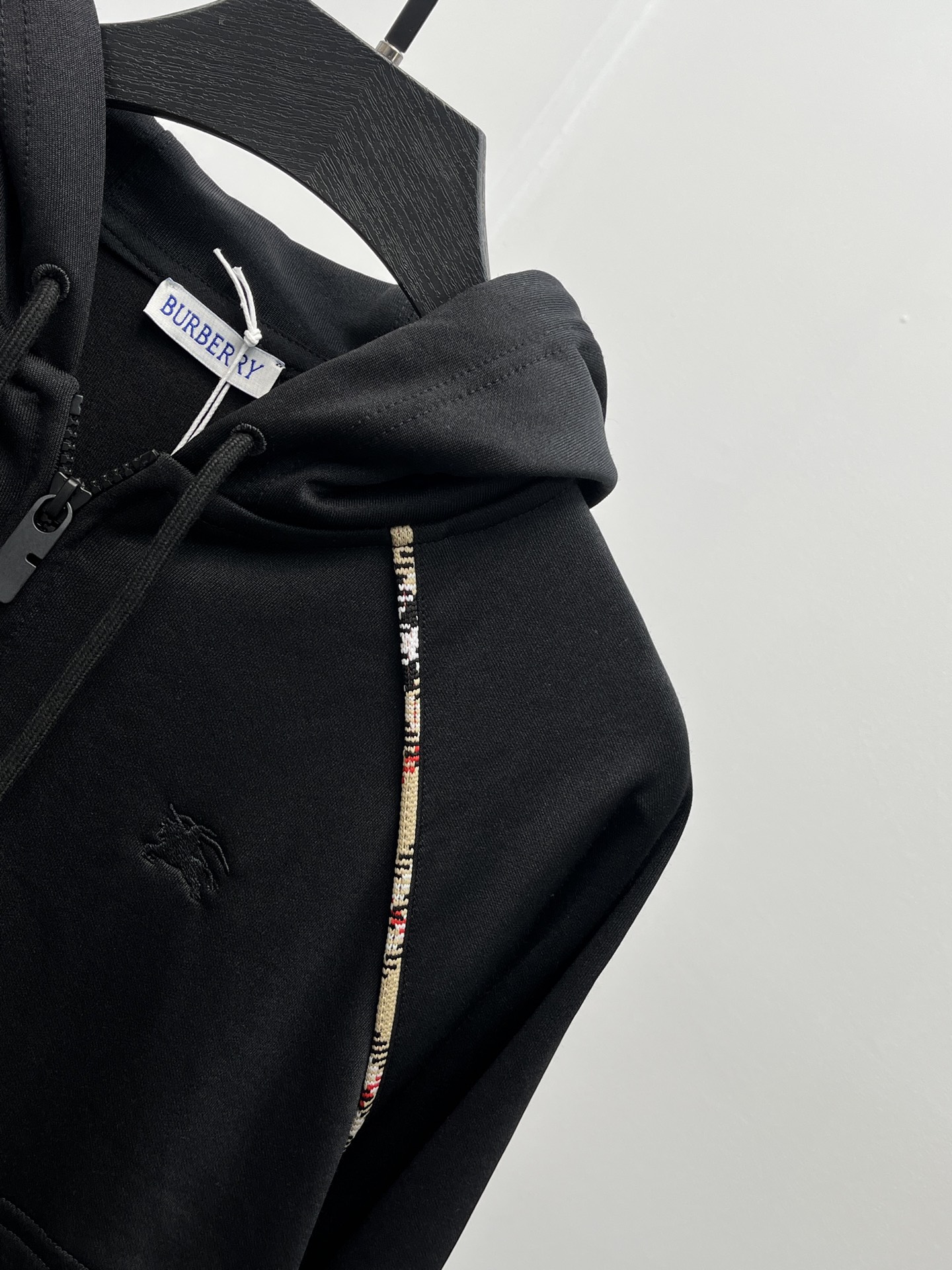 82a5d493af58939aa272a7a2110f7261_1756119710_9257.jpg 82a5d493af58939aa272a7a2110f7261_1756119710_9257.jpg