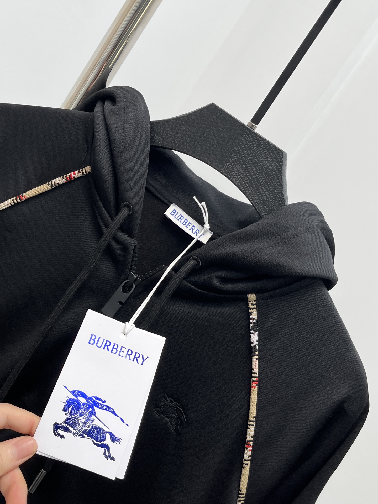 82a5d493af58939aa272a7a2110f7261_1756119711_036.jpg 82a5d493af58939aa272a7a2110f7261_1756119711_036.jpg