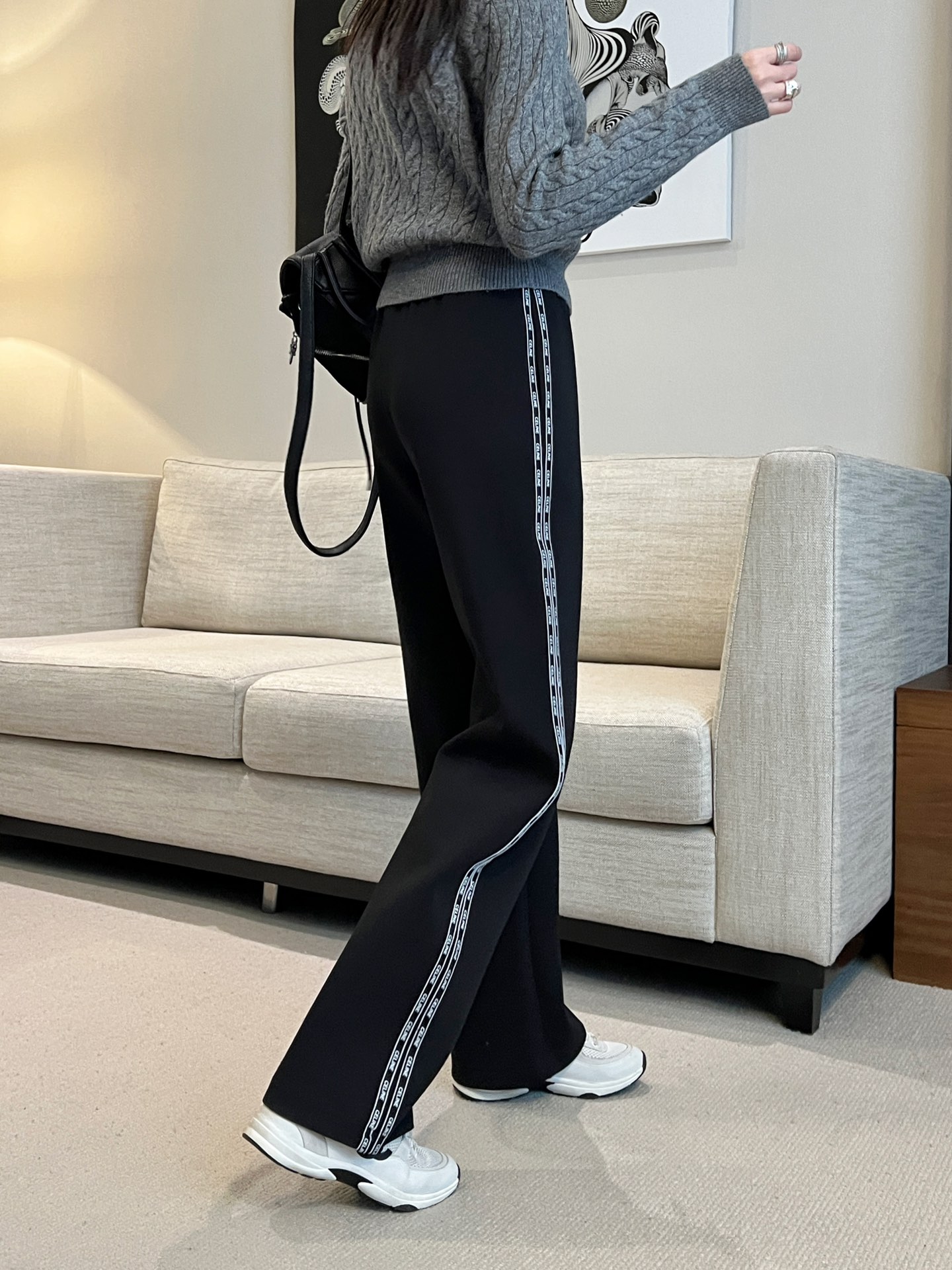 b9487cdad88bff74731e8a537e3034c1_1755224905_2607.jpg b9487cdad88bff74731e8a537e3034c1_1755224905_2607_1755224941.jpg