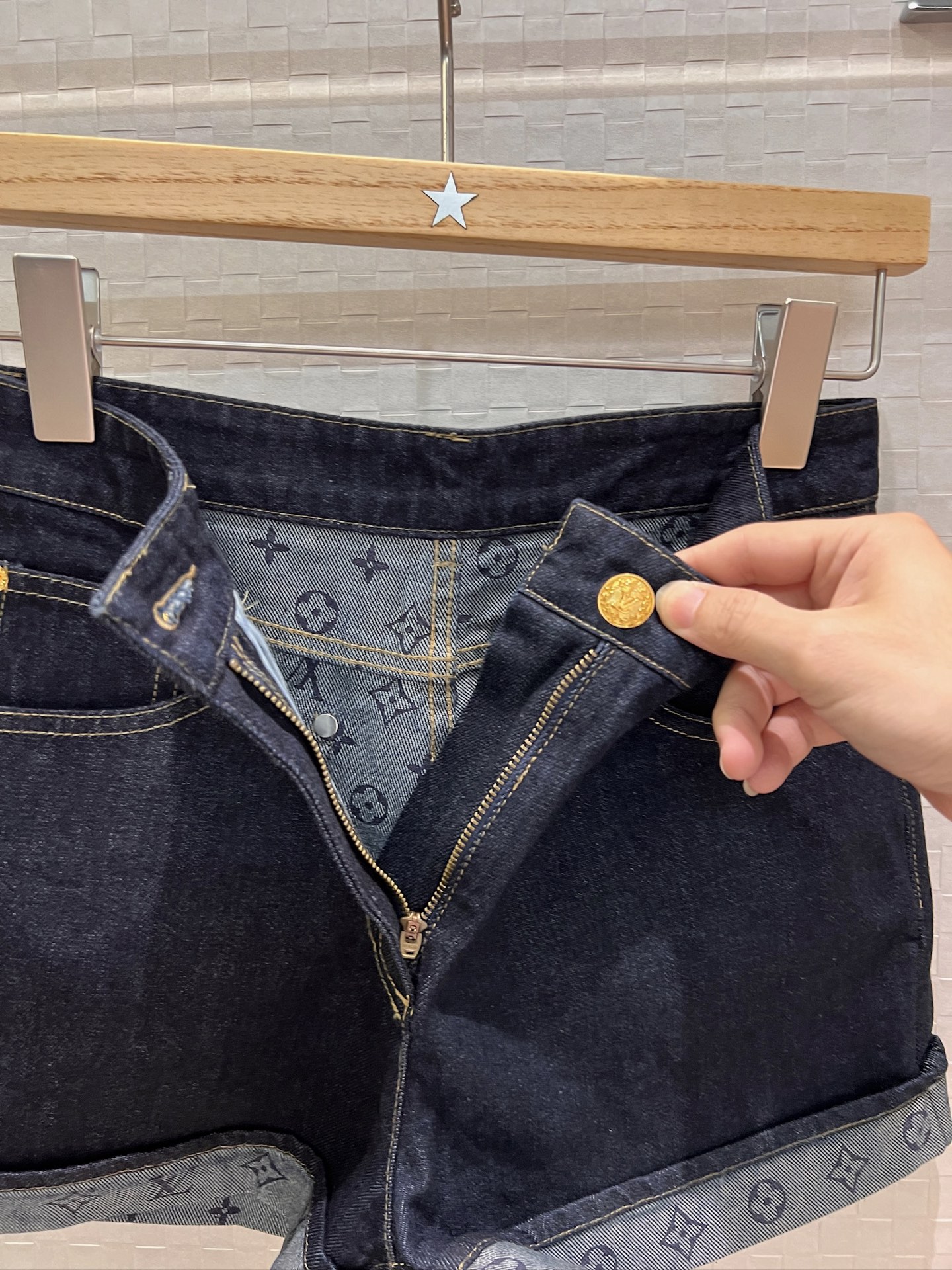 c142fb4de27e9aa32d814799b6f6529a_1755104518_0732.jpg c142fb4de27e9aa32d814799b6f6529a_1755104518_0732_1755104639.jpg