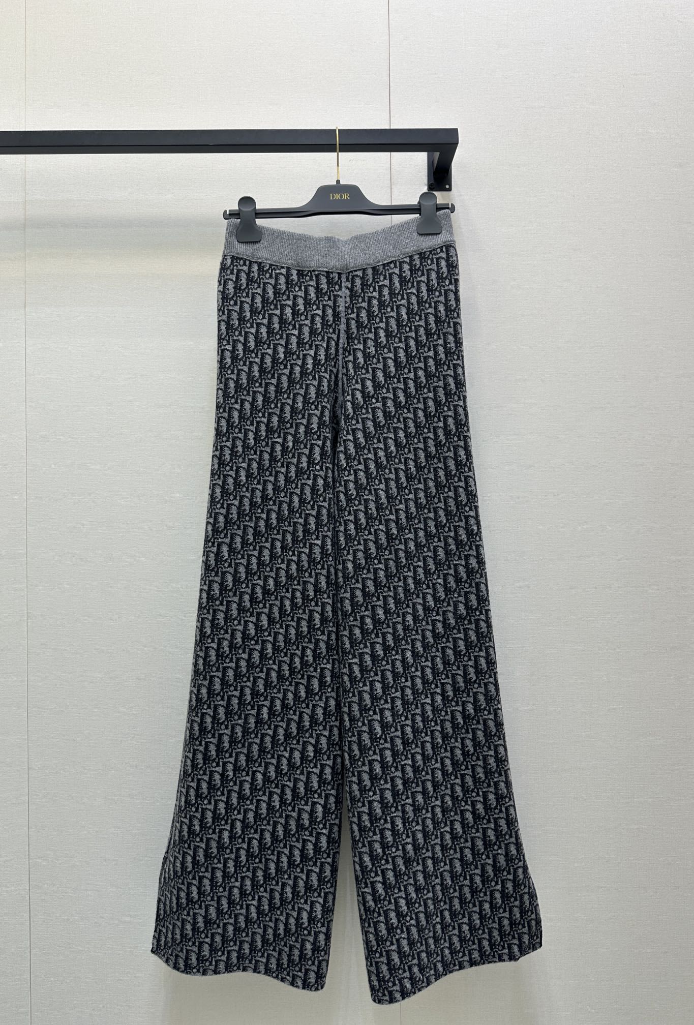 d0d4cfcb2d3f1cacdff122599231a1c4_1756222799_8628.jpg d0d4cfcb2d3f1cacdff122599231a1c4_1756222799_8628.jpg