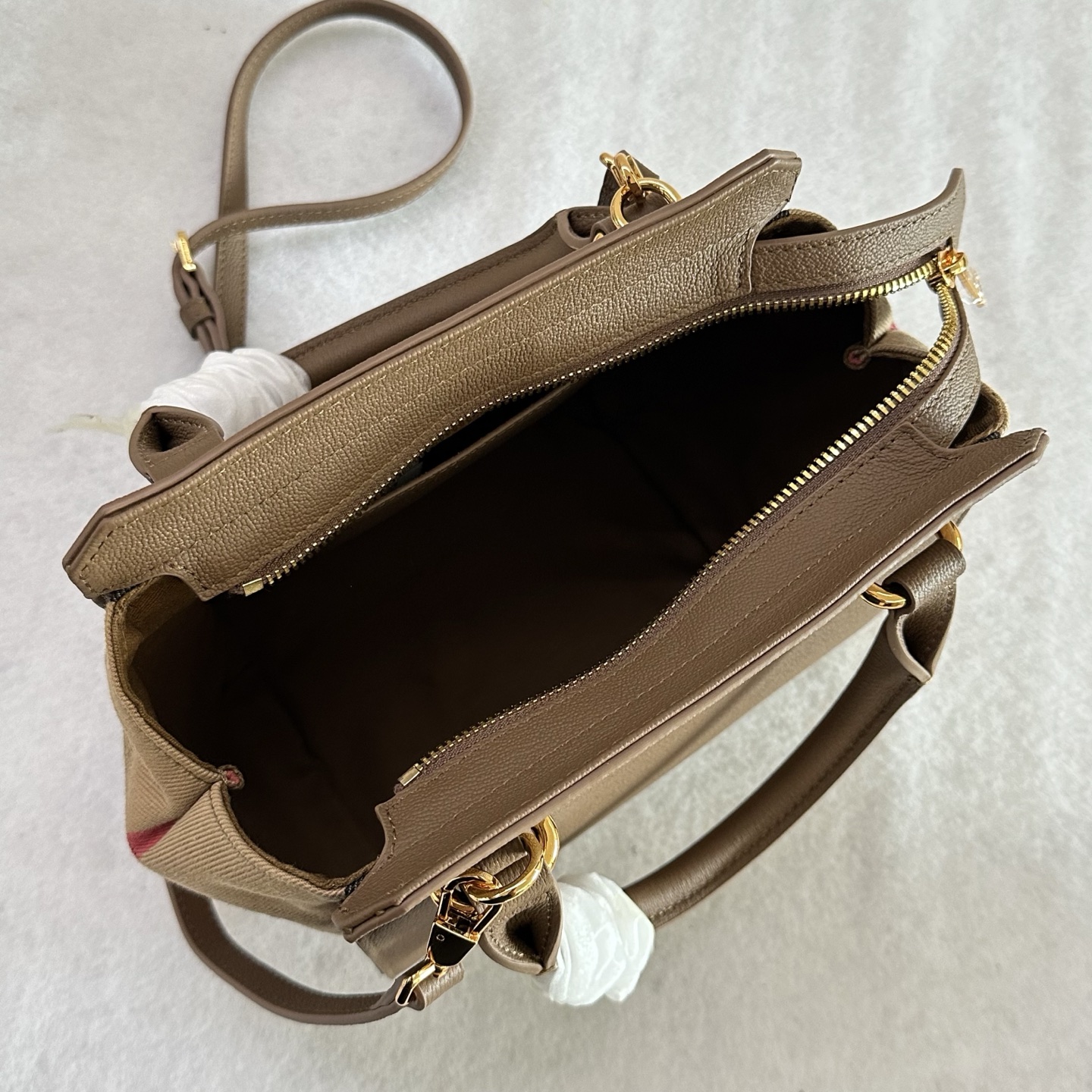 0af9d5d118f393dad766208dfc967053_1758260237_6176.jpg 0af9d5d118f393dad766208dfc967053_1758260237_6176.jpg