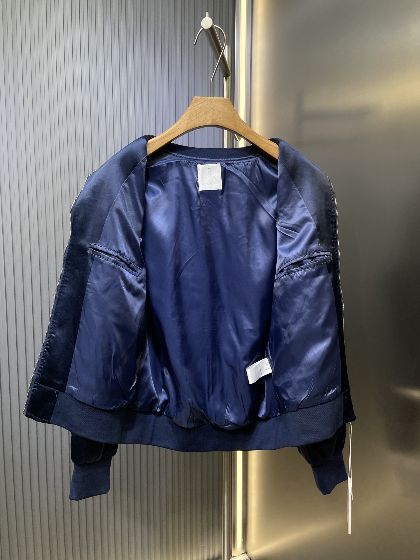 75608f2d20f5e75b1c26a4b7bbfe54be_1759023727_8431.jpg 75608f2d20f5e75b1c26a4b7bbfe54be_1759023727_8431_1759023918.jpg