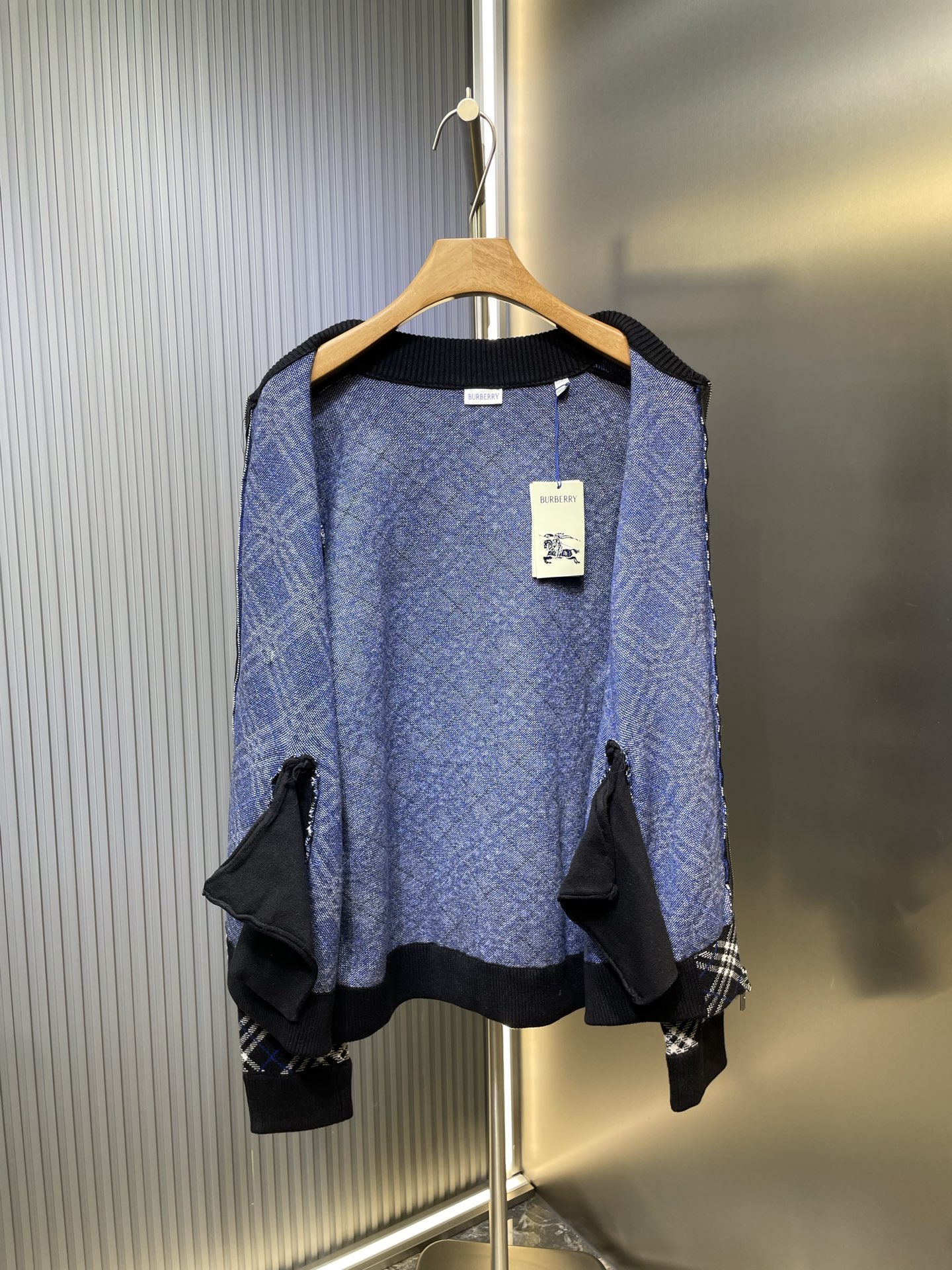 75608f2d20f5e75b1c26a4b7bbfe54be_1759024600_0689.jpg 75608f2d20f5e75b1c26a4b7bbfe54be_1759024600_0689_1759024830.jpg