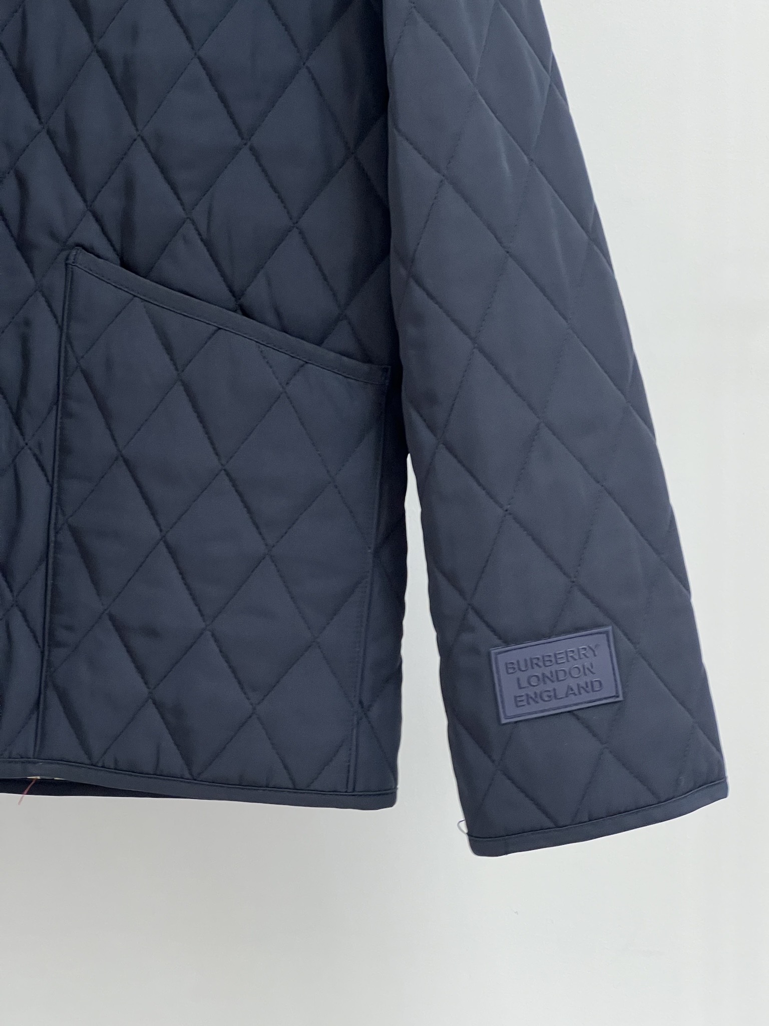 7c4ba2d0cedc5a85645f82724a47d01f_1757505170_0007.jpg 7c4ba2d0cedc5a85645f82724a47d01f_1757505170_0007_1757505320.jpg