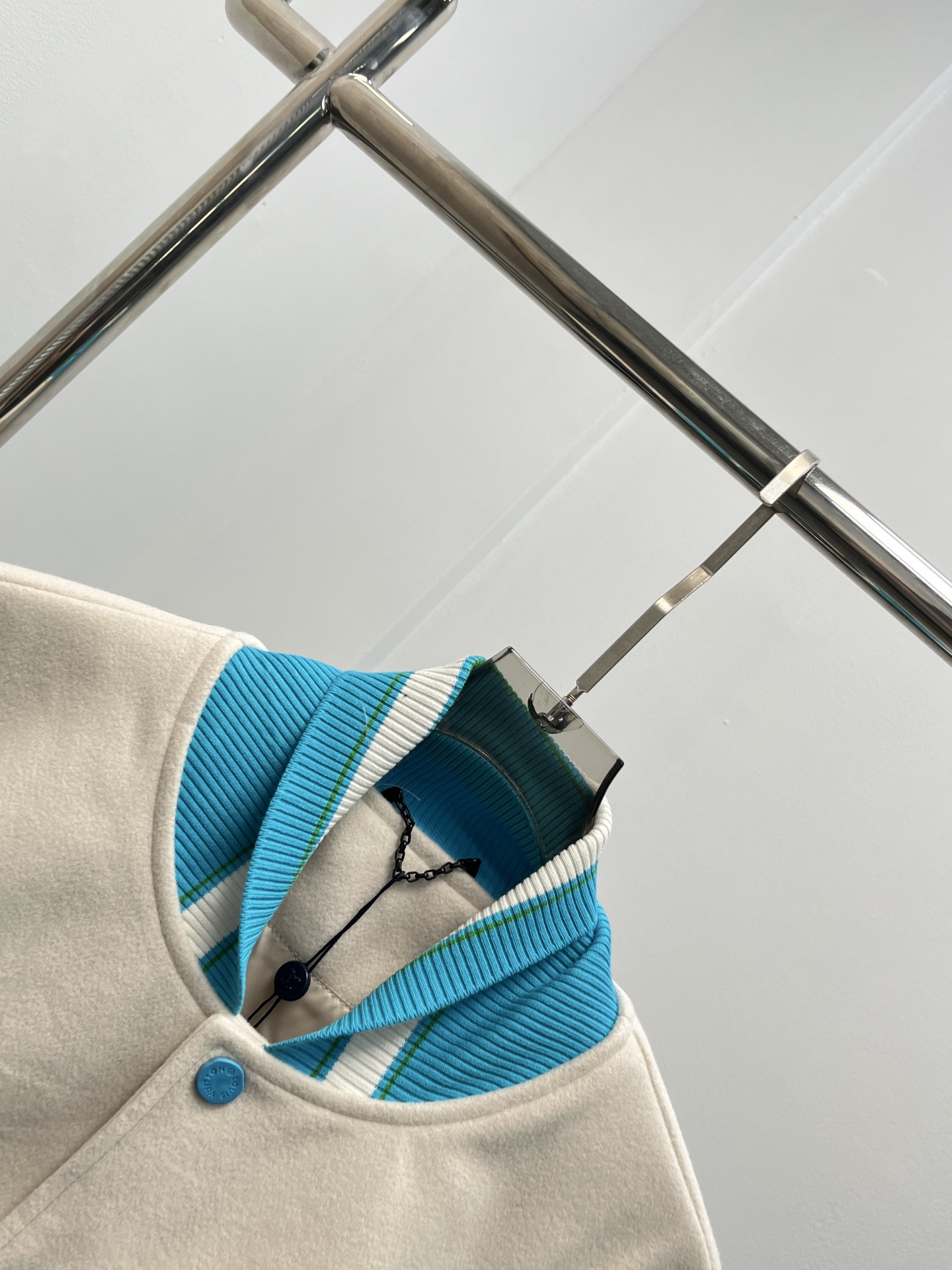 8bd20ea38d8e067cb8a3c1f8cb8eff28_1756865159_8005.jpg 8bd20ea38d8e067cb8a3c1f8cb8eff28_1756865159_8005_1756865781.jpg