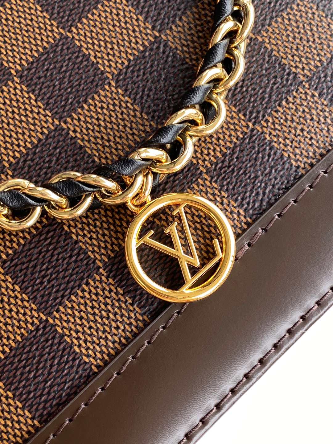 99a9cf52fdb6684be5e3c480fb65d639_1758721508_5125.jpg 99a9cf52fdb6684be5e3c480fb65d639_1758721508_5125_1758723196.jpg