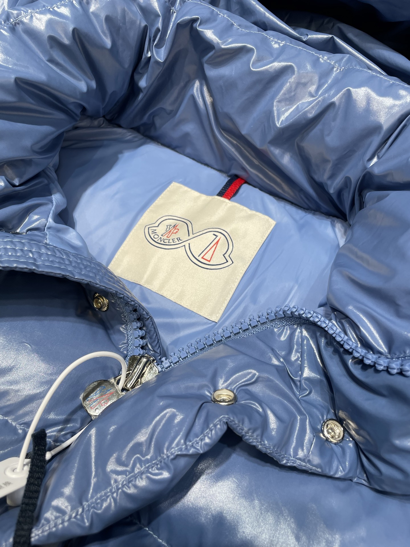 bdf2aeccbe076a59fe986f24e2b60ff8_1758985041_9935.jpg bdf2aeccbe076a59fe986f24e2b60ff8_1758985041_9935_1759013802.jpg