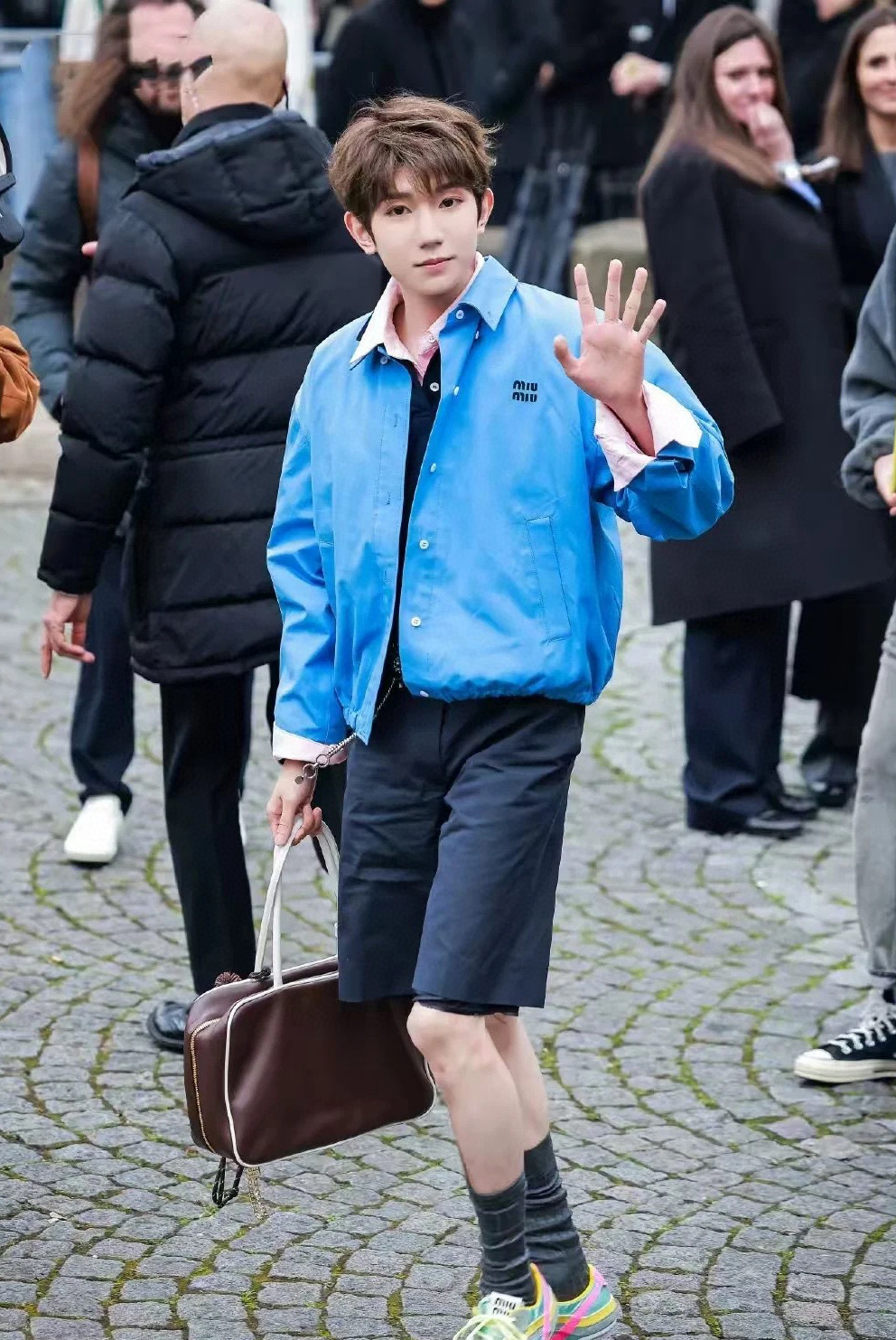 cc4b67a4ae54b225e2b3b003f19d1bf8_1759152186_99.jpg cc4b67a4ae54b225e2b3b003f19d1bf8_1759152186_99_1759152350.jpg