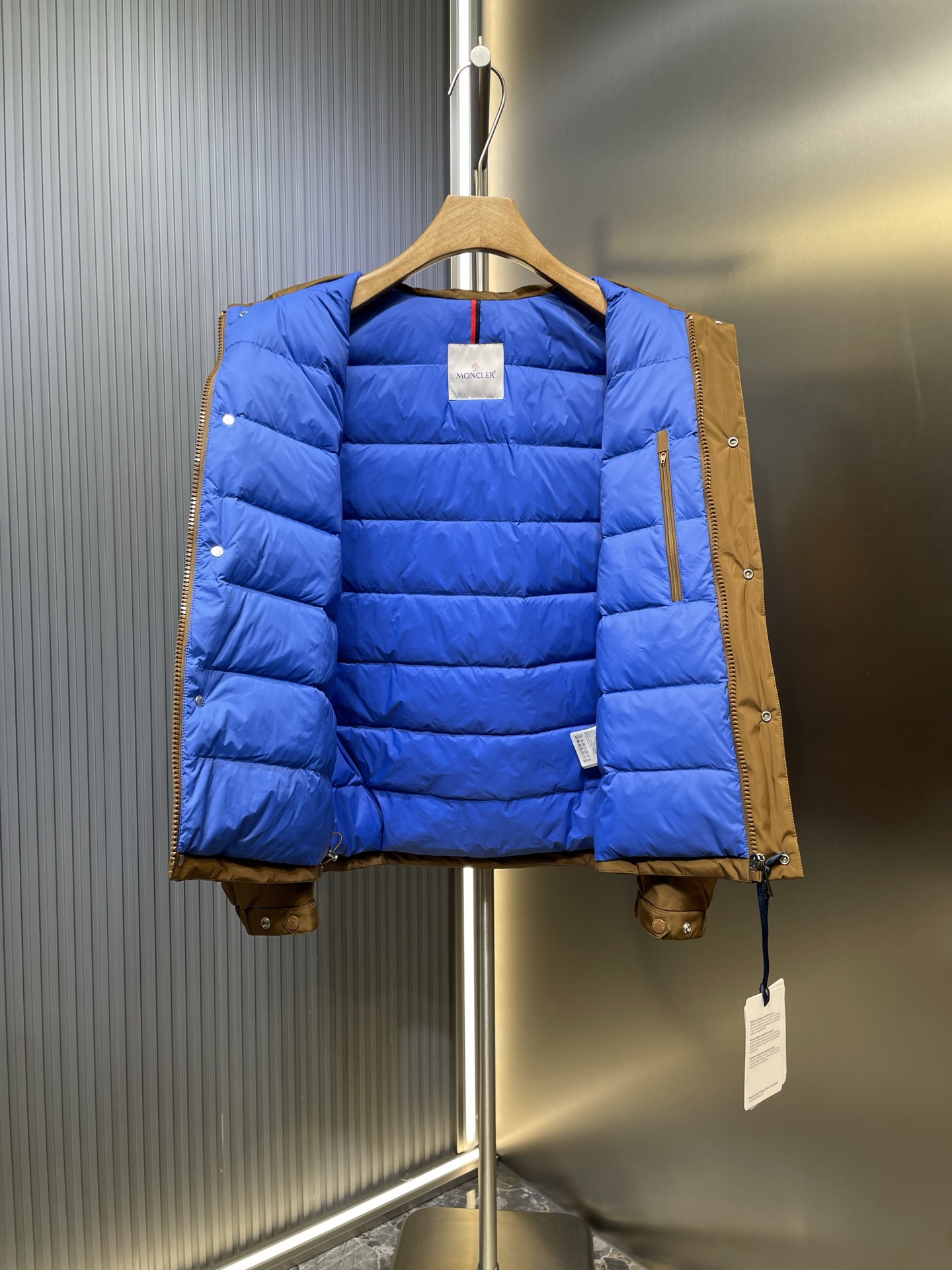 d1613f0f41f3c31ae1f1483b26a52730_1758941005_3434.jpg d1613f0f41f3c31ae1f1483b26a52730_1758941005_3434_1758941047.jpg