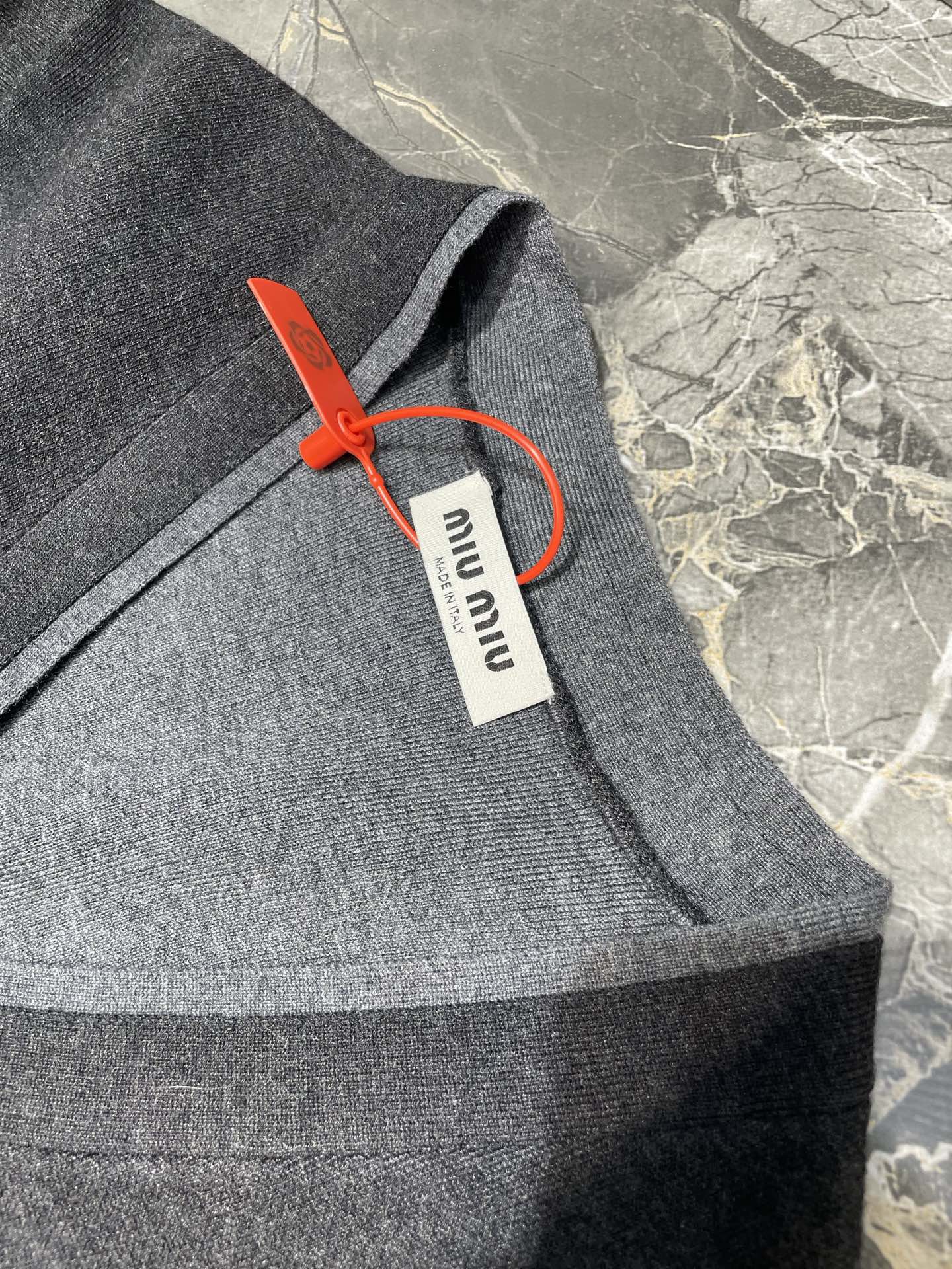 d1e9fd264c3f4ddfed62ca70695a2426_1758901263_0335.jpg d1e9fd264c3f4ddfed62ca70695a2426_1758901263_0335.jpg