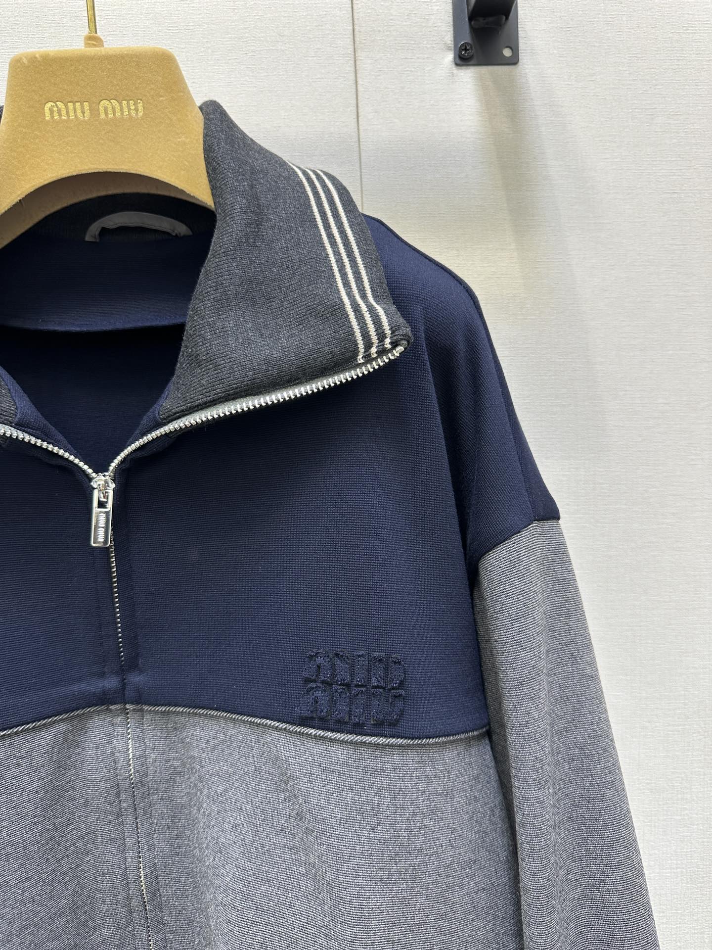 f586caa47951ddaca472231cd4a54358_1758762362_3692.jpg f586caa47951ddaca472231cd4a54358_1758762362_3692_1758764306.jpg