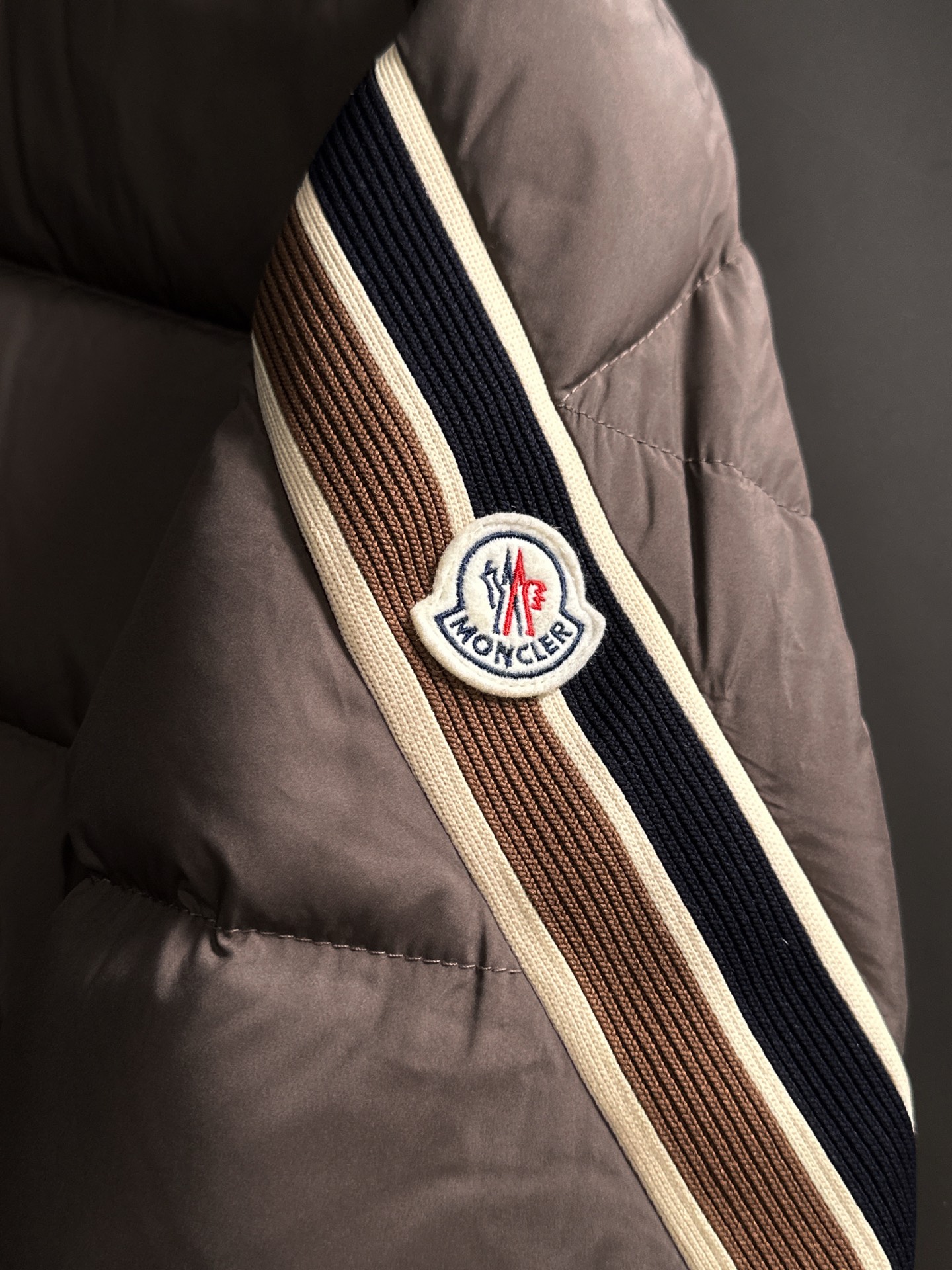 26f4bd701a814e171b59710b408ee52a_1761697706_0419.jpg 26f4bd701a814e171b59710b408ee52a_1761697706_0419_1761697740.jpg