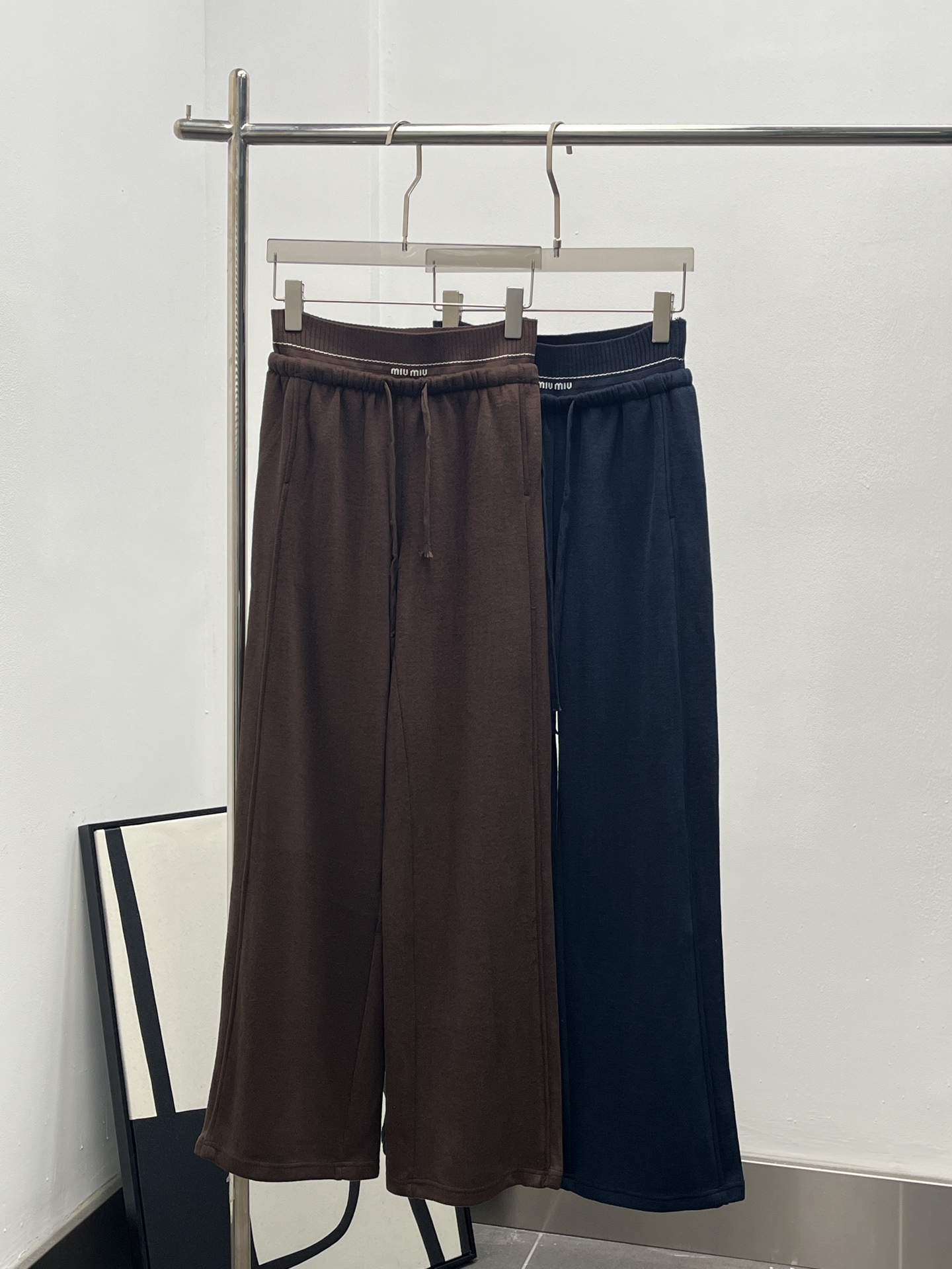 7a9e783f9e87a8d03e7afed437c42ca8_1759907066_9713.jpg 7a9e783f9e87a8d03e7afed437c42ca8_1759907066_9713.jpg