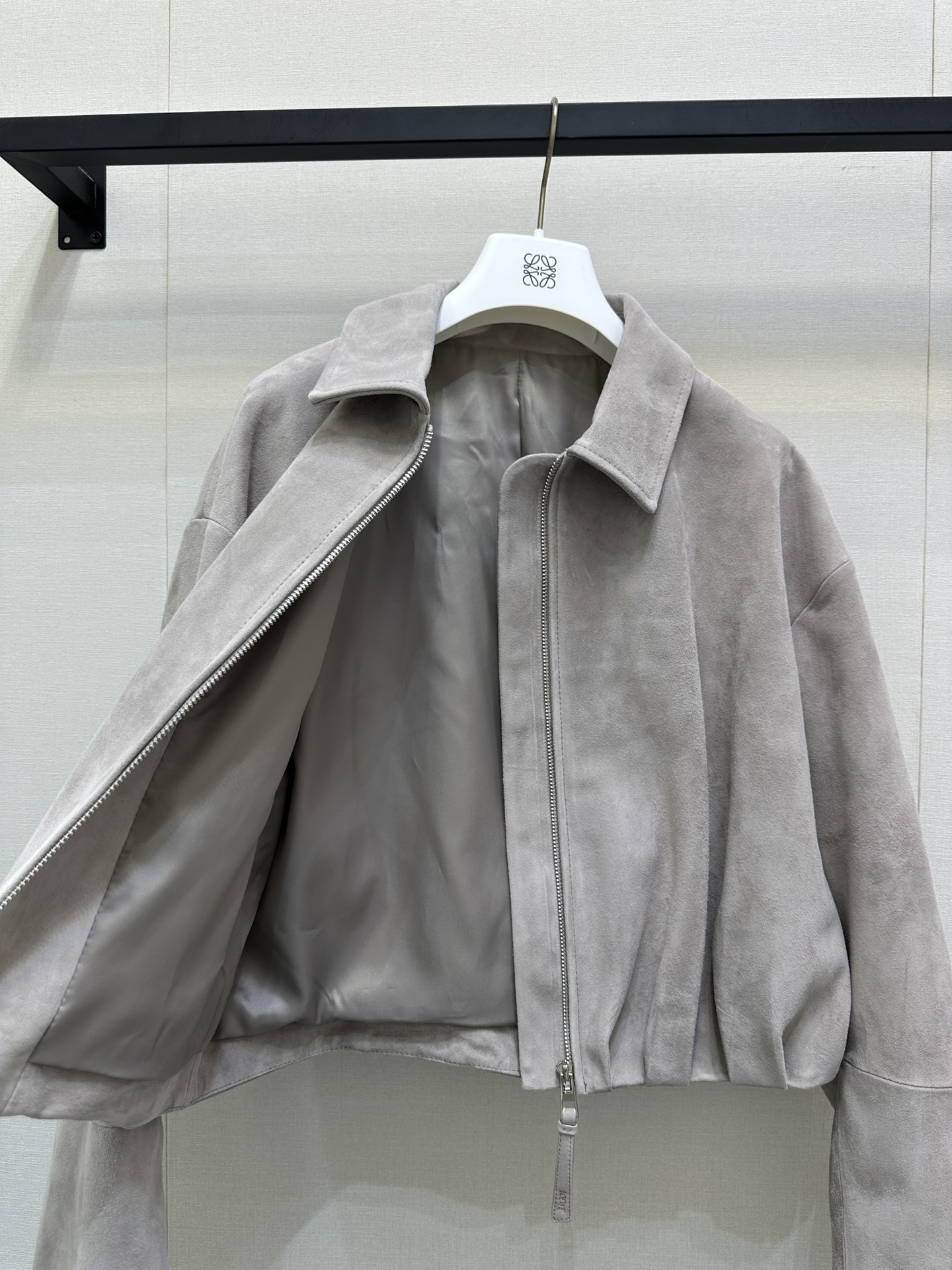 9d9211f1a96a023fd120b454802d9942_1761917707_8889.jpg 9d9211f1a96a023fd120b454802d9942_1761917707_8889_1761918422.jpg