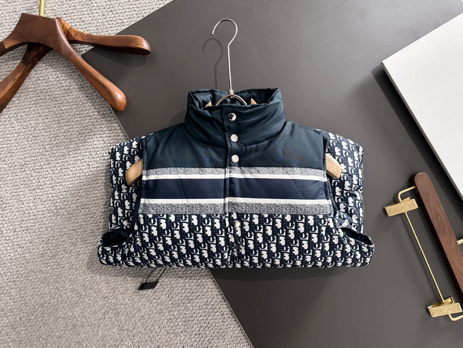 bbd75aea921b5400f52860490cf80335_1761670028_2579.jpg bbd75aea921b5400f52860490cf80335_1761670028_2579_1761670172_1761670458.jpg