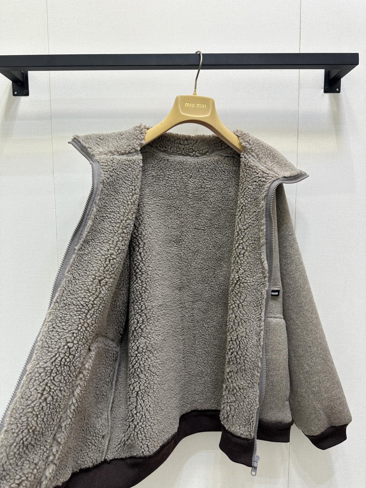 cb5e44b6b23050dadd724ae98119bb0c_1759451911_6228.jpg cb5e44b6b23050dadd724ae98119bb0c_1759451911_6228_1759451961.jpg