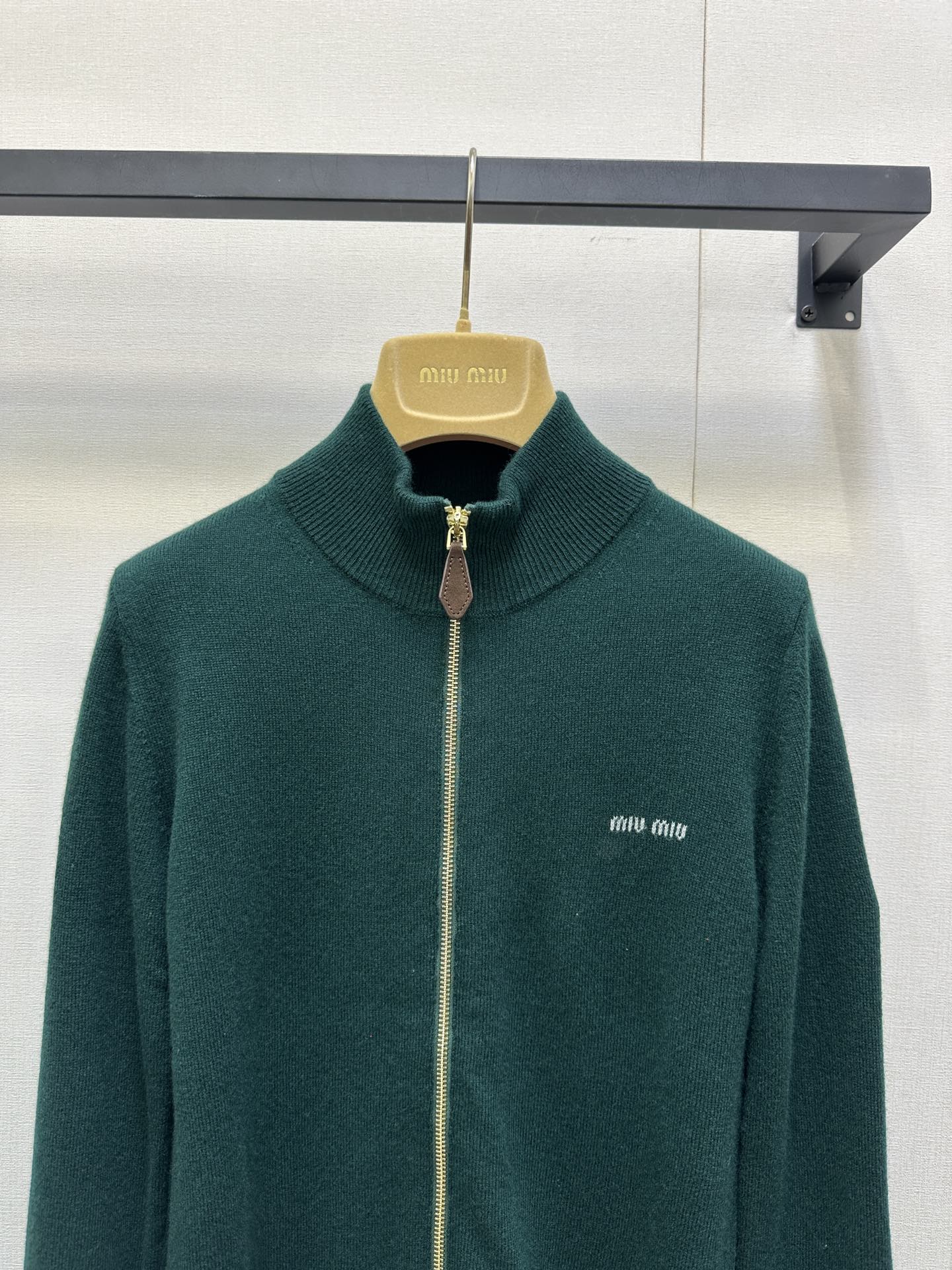 cb5e44b6b23050dadd724ae98119bb0c_1759452275_7857.jpg cb5e44b6b23050dadd724ae98119bb0c_1759452275_7857_1759452418.jpg