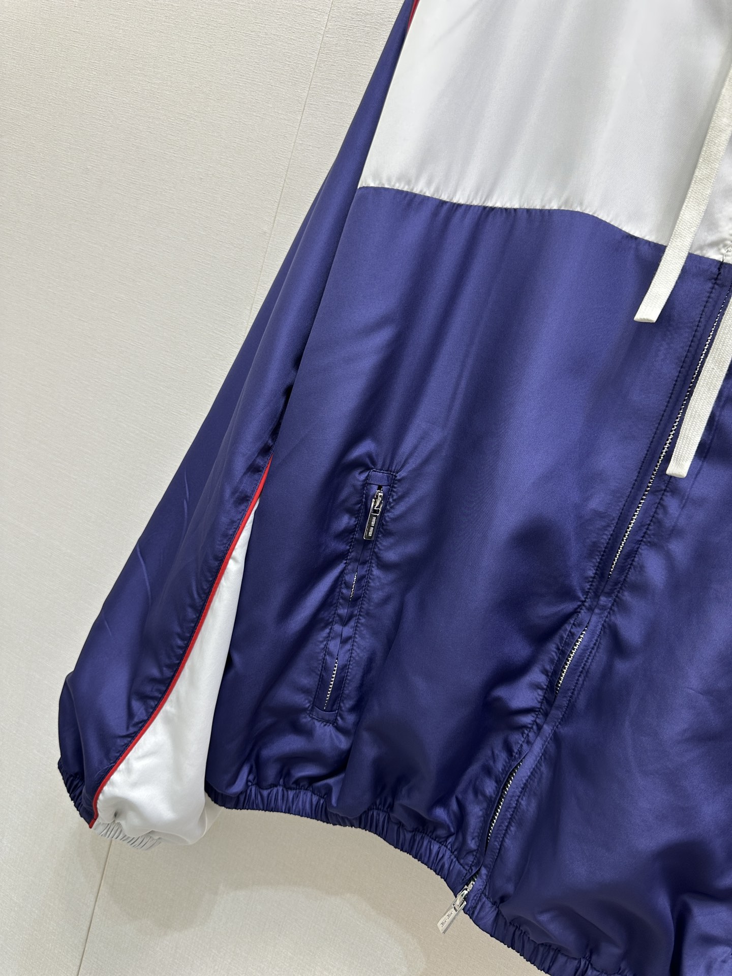 cb5e44b6b23050dadd724ae98119bb0c_1759454214_6061.jpg cb5e44b6b23050dadd724ae98119bb0c_1759454214_6061_1759454263.jpg