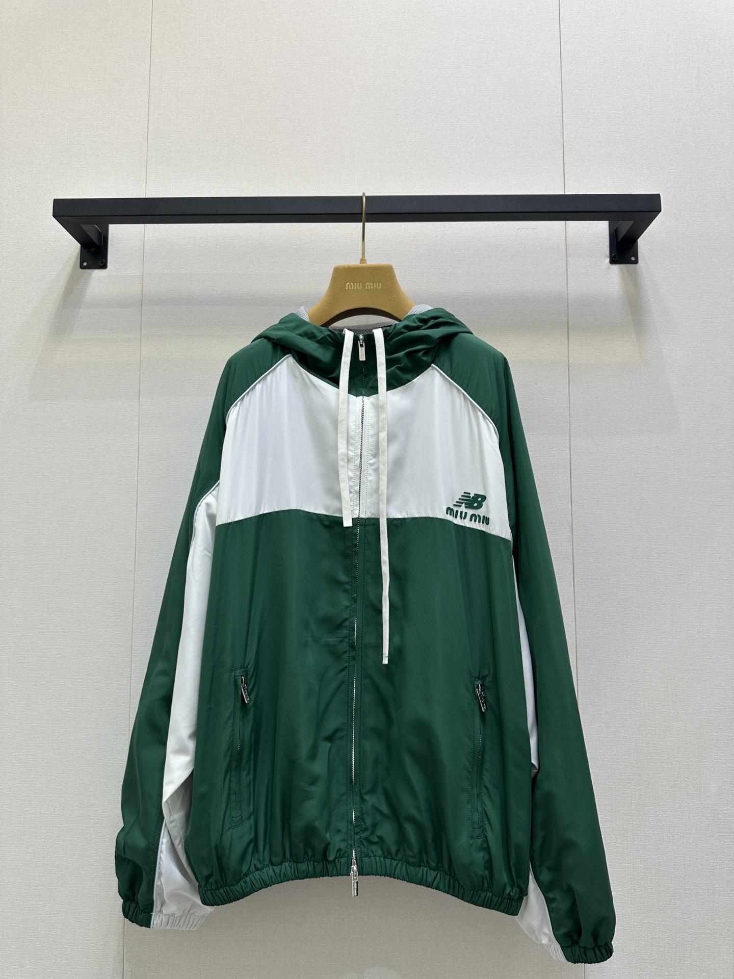 cb5e44b6b23050dadd724ae98119bb0c_1759454324_4305.jpg cb5e44b6b23050dadd724ae98119bb0c_1759454324_4305_1759454392.jpg