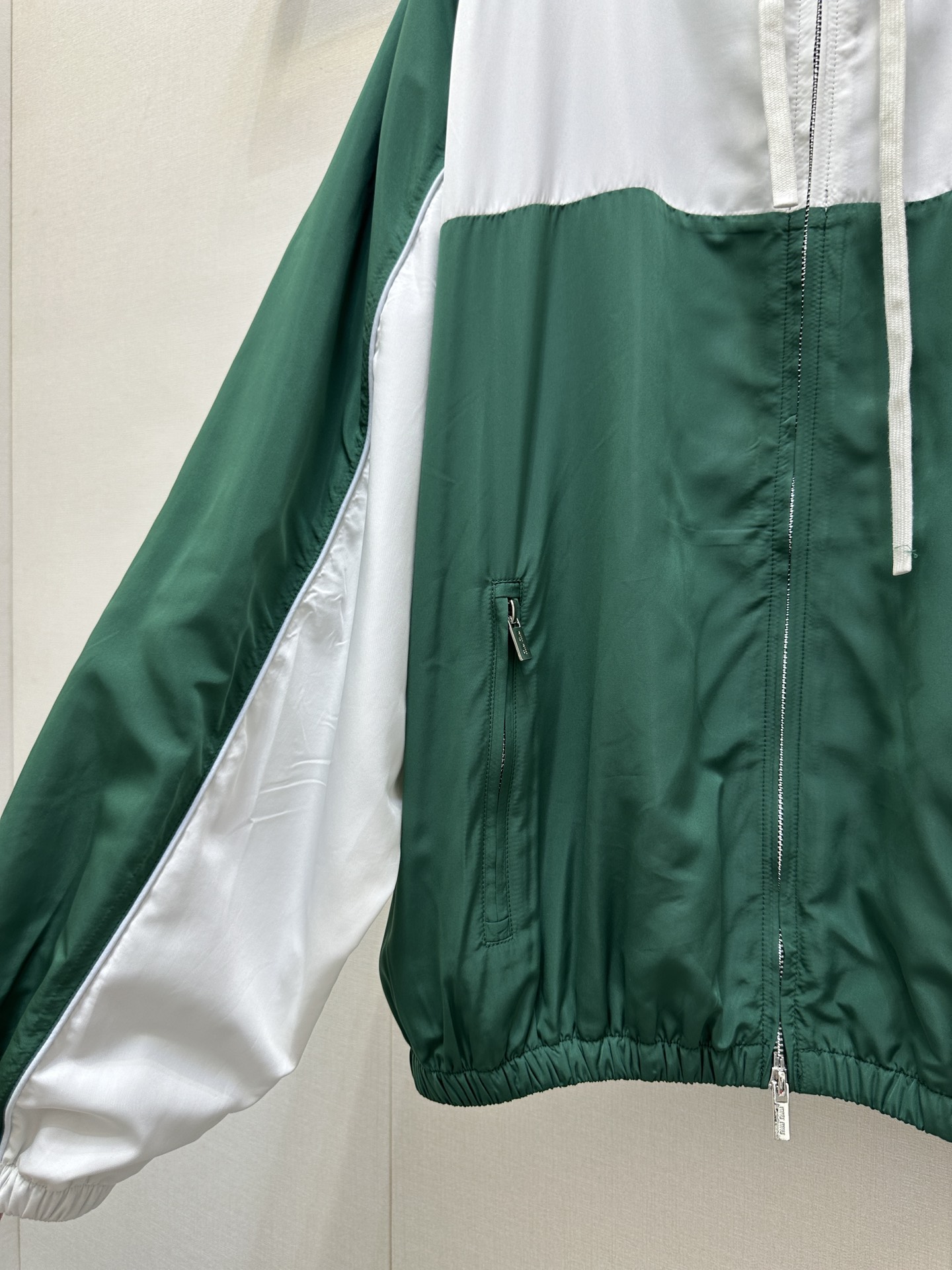 cb5e44b6b23050dadd724ae98119bb0c_1759454324_545.jpg cb5e44b6b23050dadd724ae98119bb0c_1759454324_545_1759454392.jpg