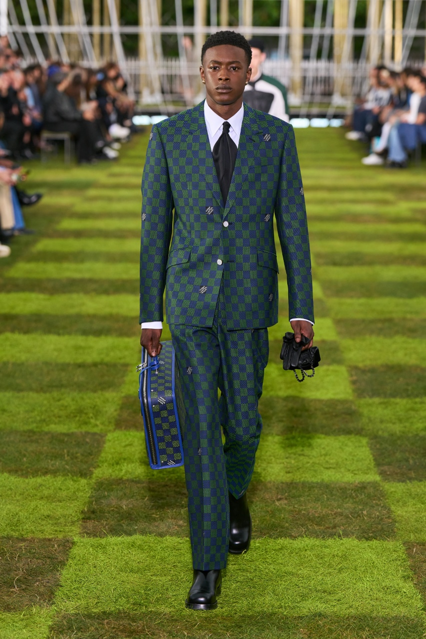 d5472d74c8fbfa981e7814715fd70c60_1760000601_5494.jpg d5472d74c8fbfa981e7814715fd70c60_1760000601_5494_1760000885.jpg