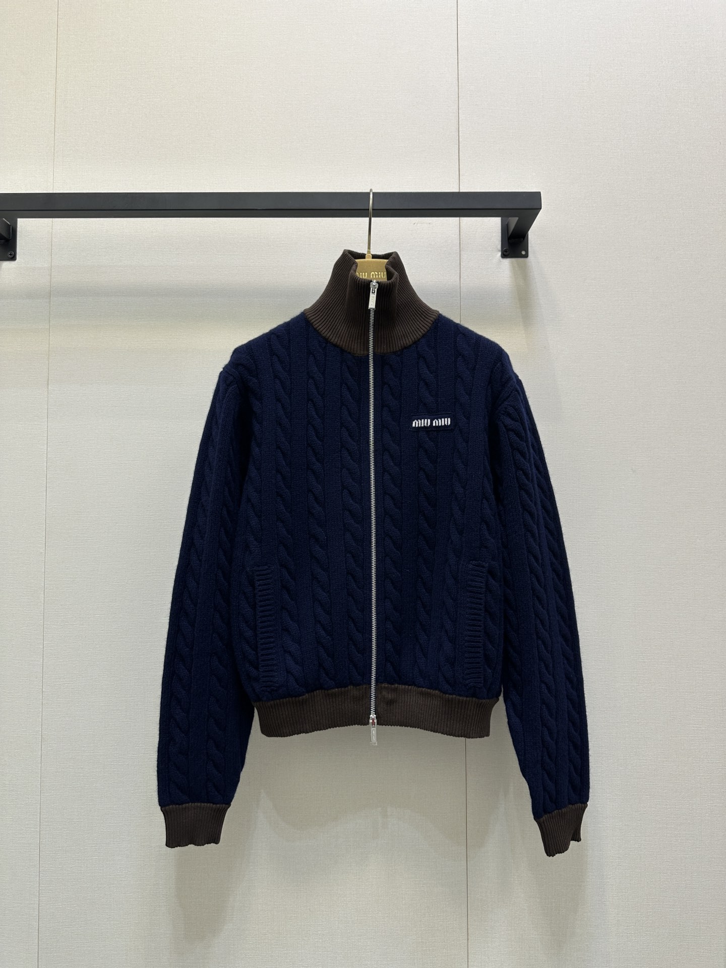 d9e68e5dd87819ff7ce69ea6a448e133_1760356131_5322.jpg d9e68e5dd87819ff7ce69ea6a448e133_1760356131_5322_1760356682.jpg