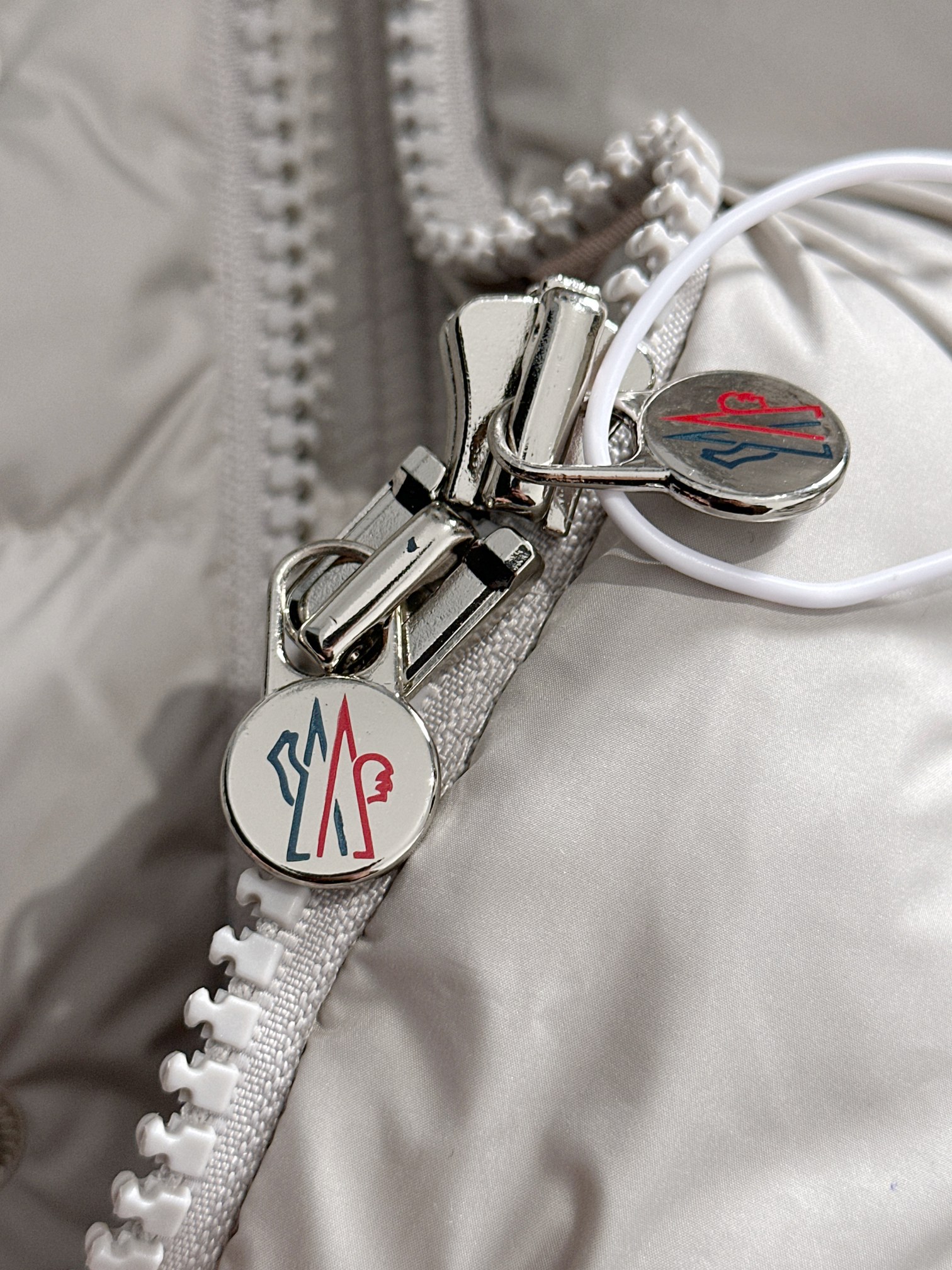 ec1939024f3857f3da2ce63ef69e2650_1761690846_1832.jpg ec1939024f3857f3da2ce63ef69e2650_1761690846_1832_1761690900.jpg