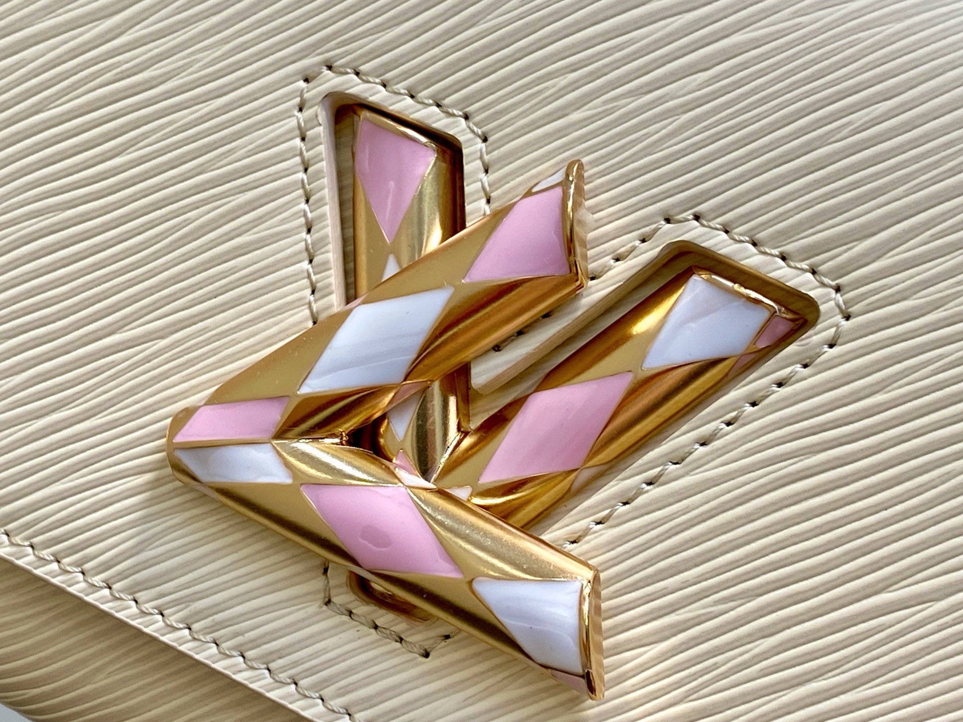 27236a502319c3d30f6d1ab4c54ff965_1762361474_5351.jpg 27236a502319c3d30f6d1ab4c54ff965_1762361474_5351.jpg