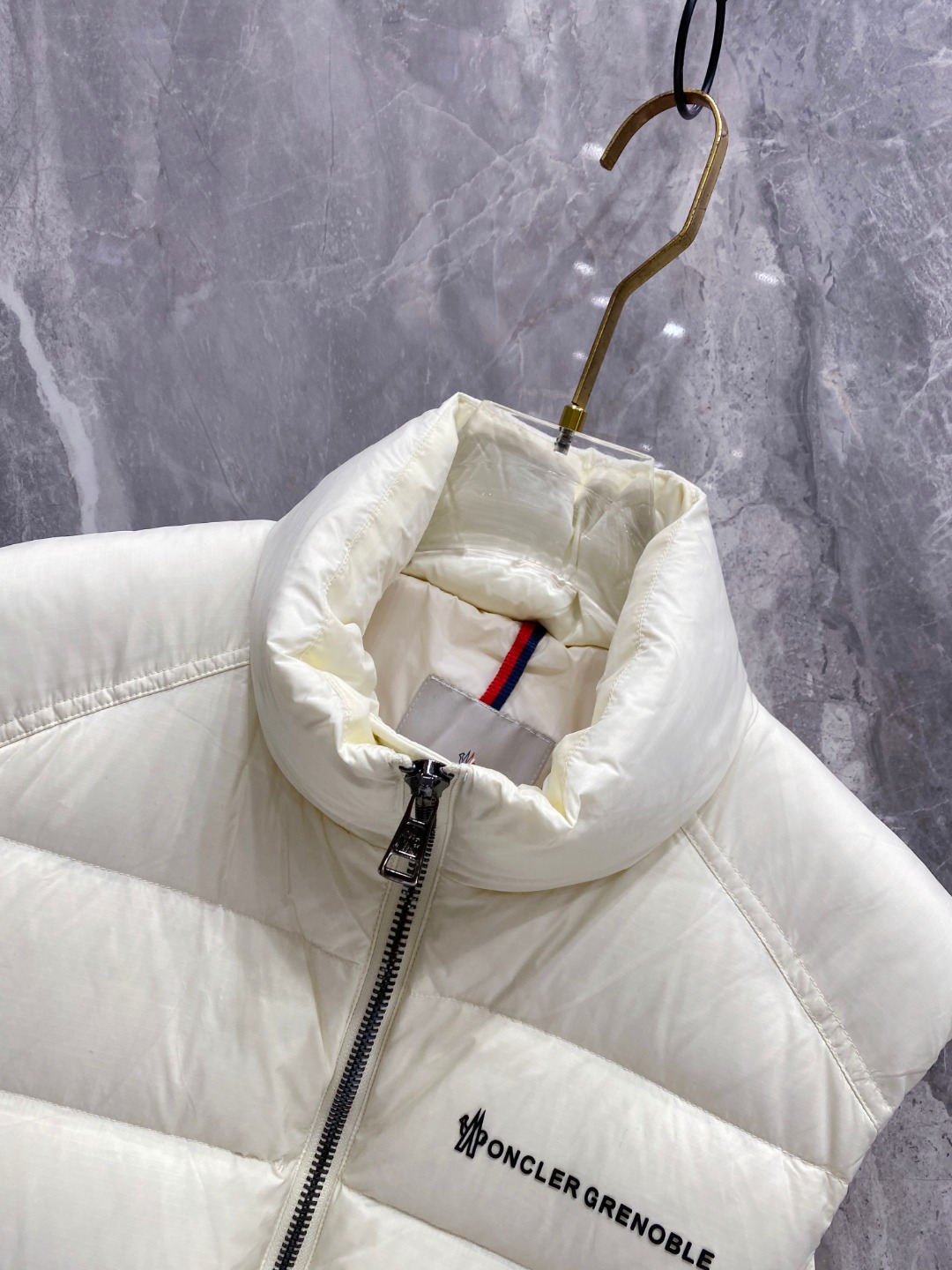 2e3c3d9dbe68478540255e223e6af91f_1764248206_7344.jpg 2e3c3d9dbe68478540255e223e6af91f_1764248206_7344_1764248288.jpg