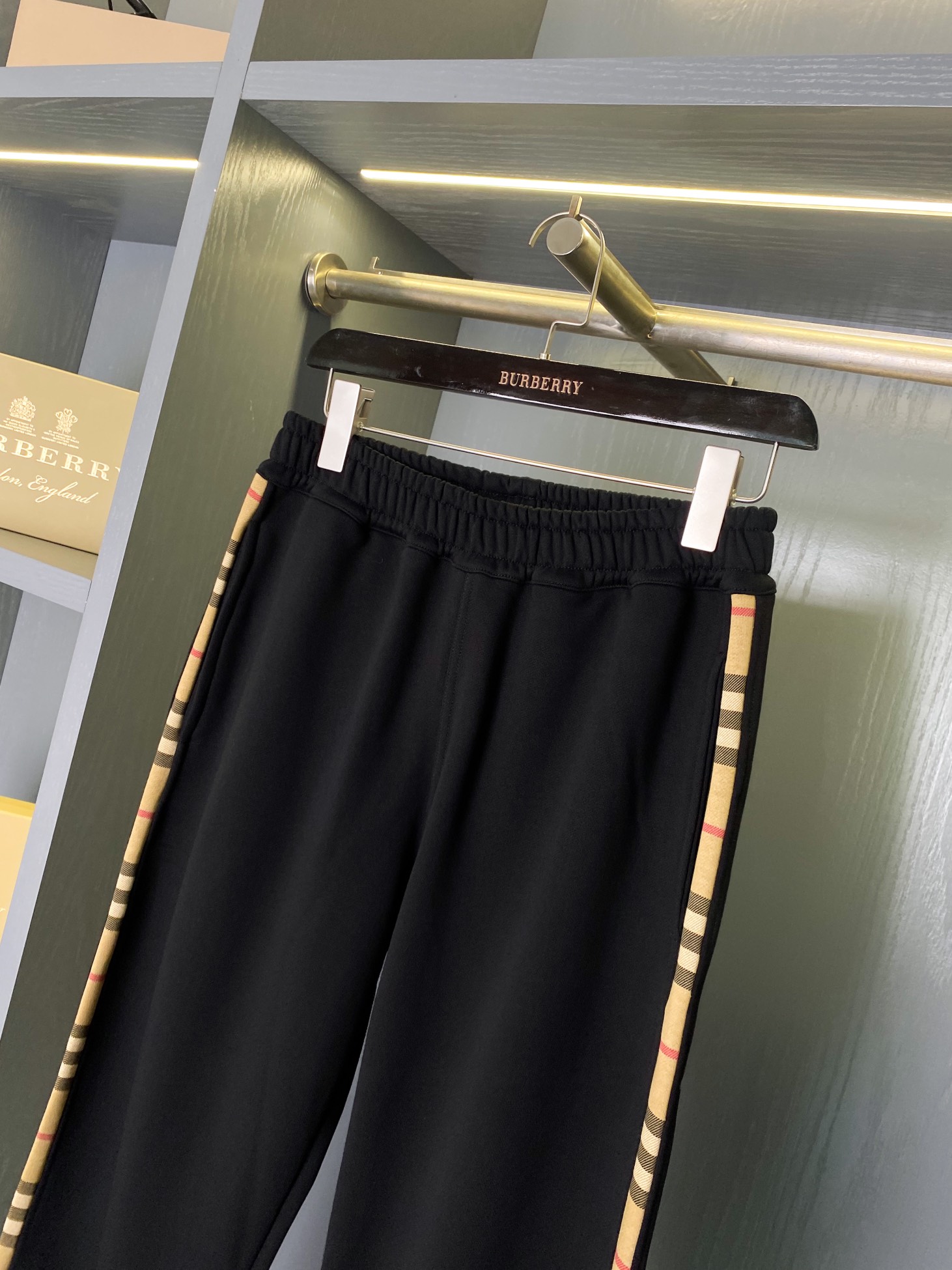 3ce7762540527f4faafb2ae83620056d_1762608400_1825.jpg 3ce7762540527f4faafb2ae83620056d_1762608400_1825_1762610166.jpg