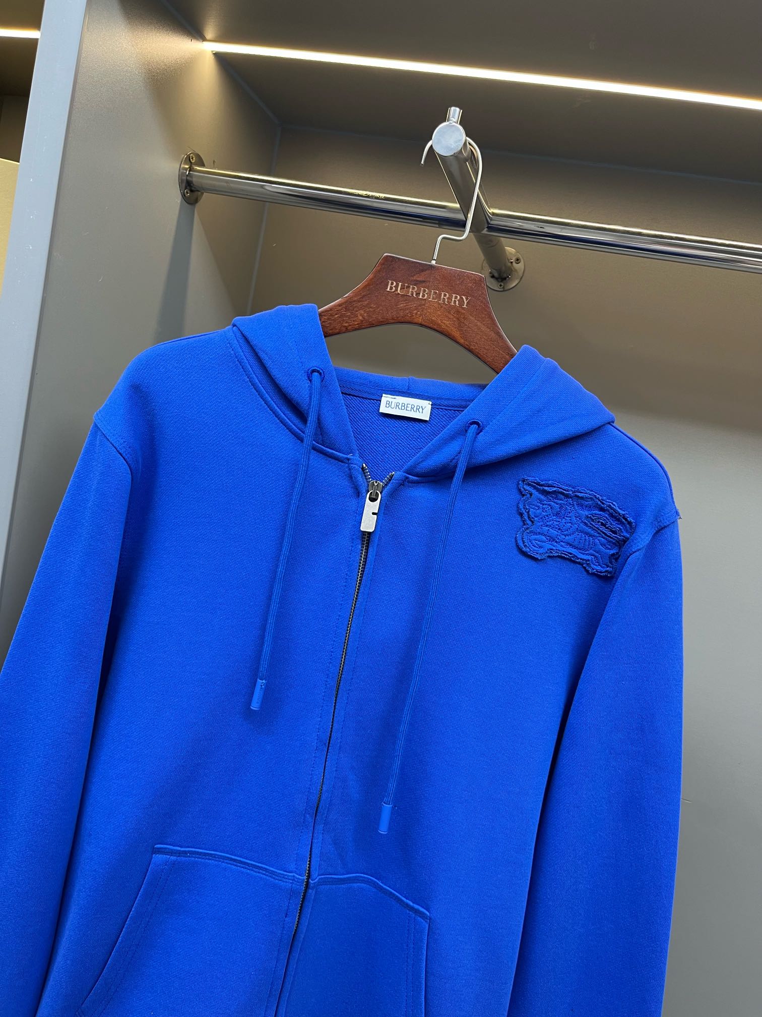 3ce7762540527f4faafb2ae83620056d_1762612068_5595.jpg 3ce7762540527f4faafb2ae83620056d_1762612068_5595_1762612093.jpg