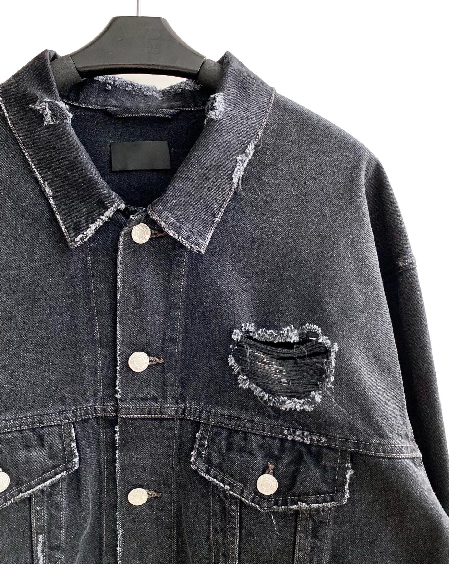 41178405bd8197bdf6a3bba3e5237b84_1764471060_3288.jpg 41178405bd8197bdf6a3bba3e5237b84_1764471060_3288_1764472430.jpg