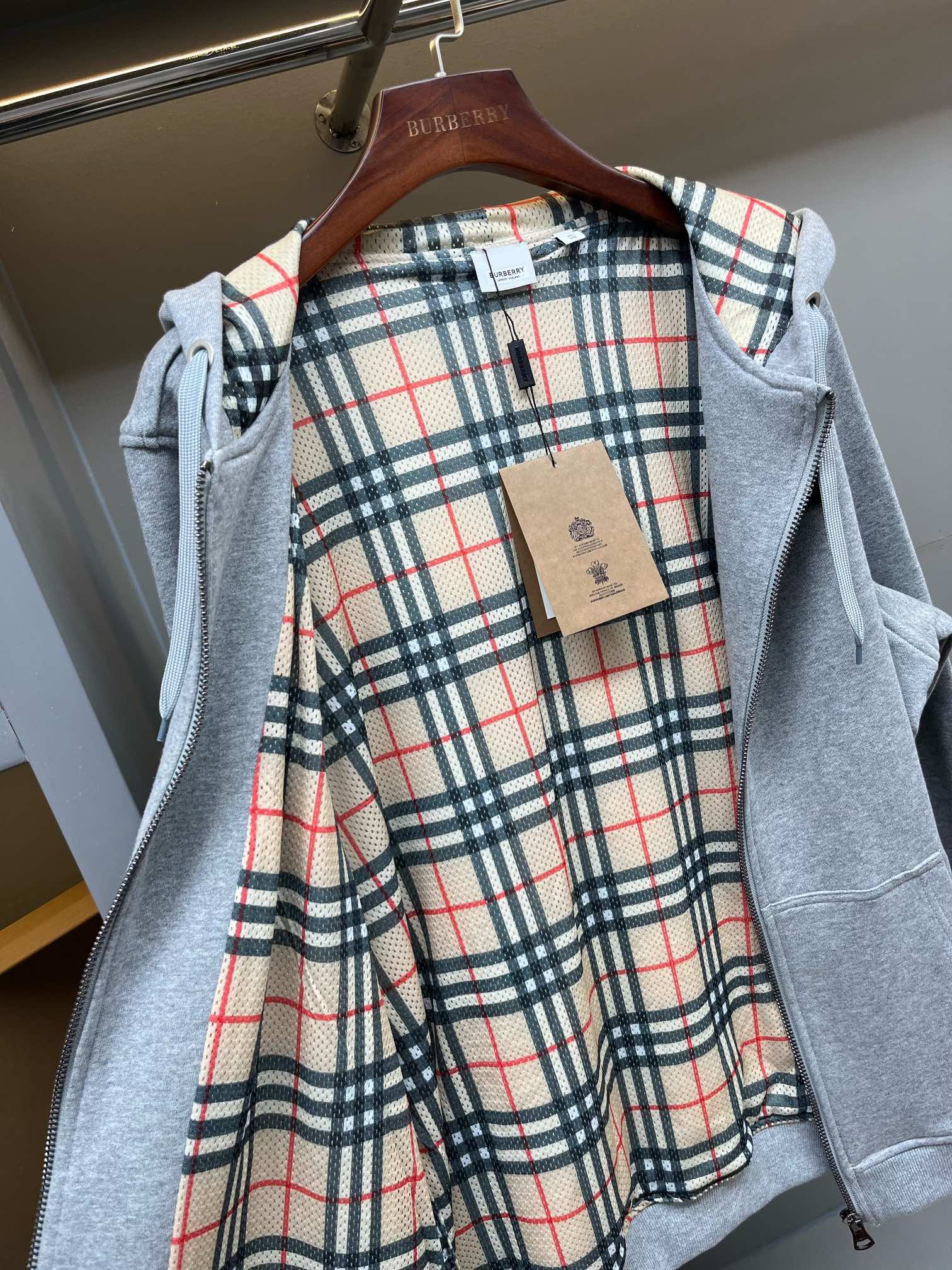 5a1e8033e56891a0d474a730af363c5d_1762581325_9647.jpg 5a1e8033e56891a0d474a730af363c5d_1762581325_9647_1762581425.jpg