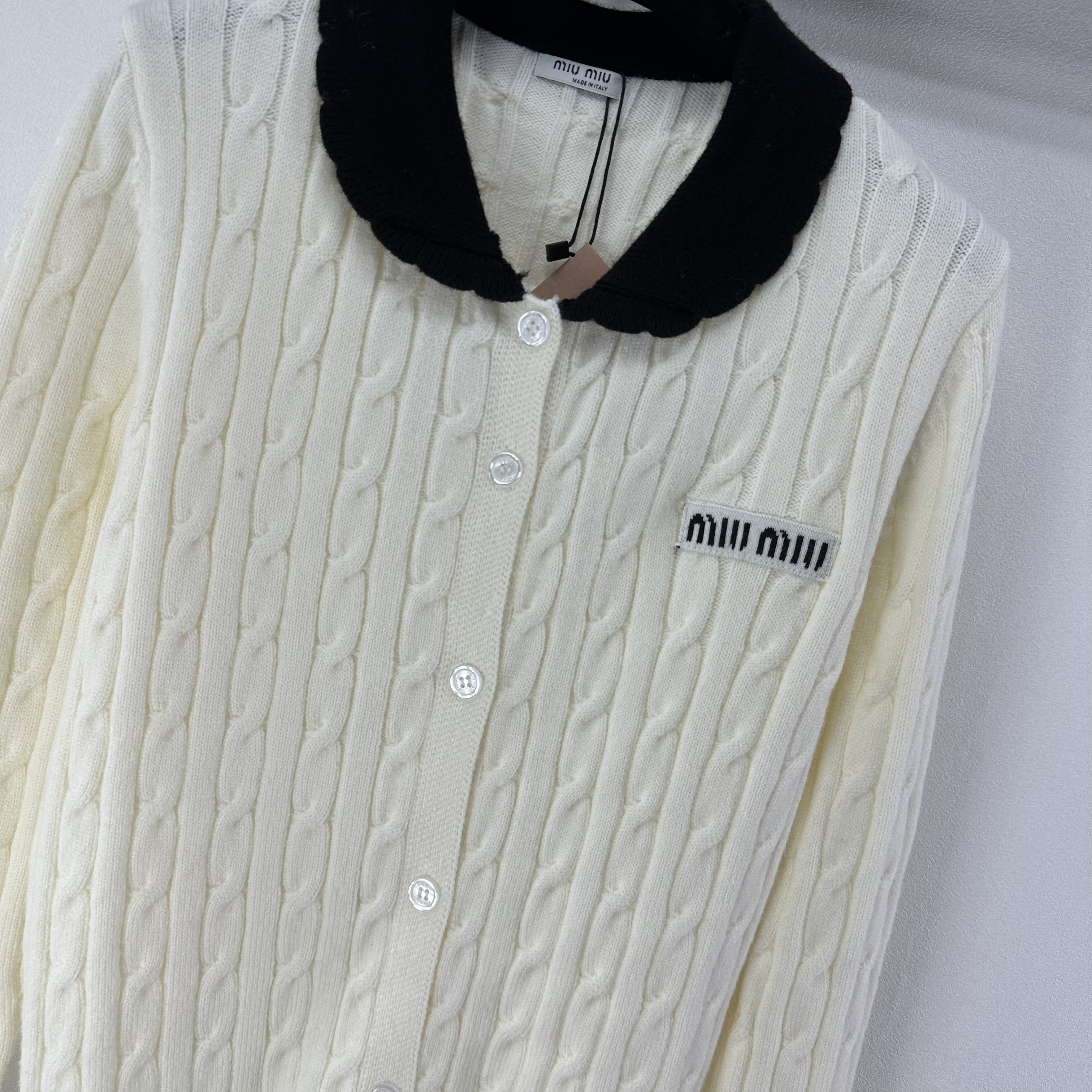 5b72187618f474a6c7baffdcd237b839_1763380237_8502.jpg 5b72187618f474a6c7baffdcd237b839_1763380237_8502.jpg