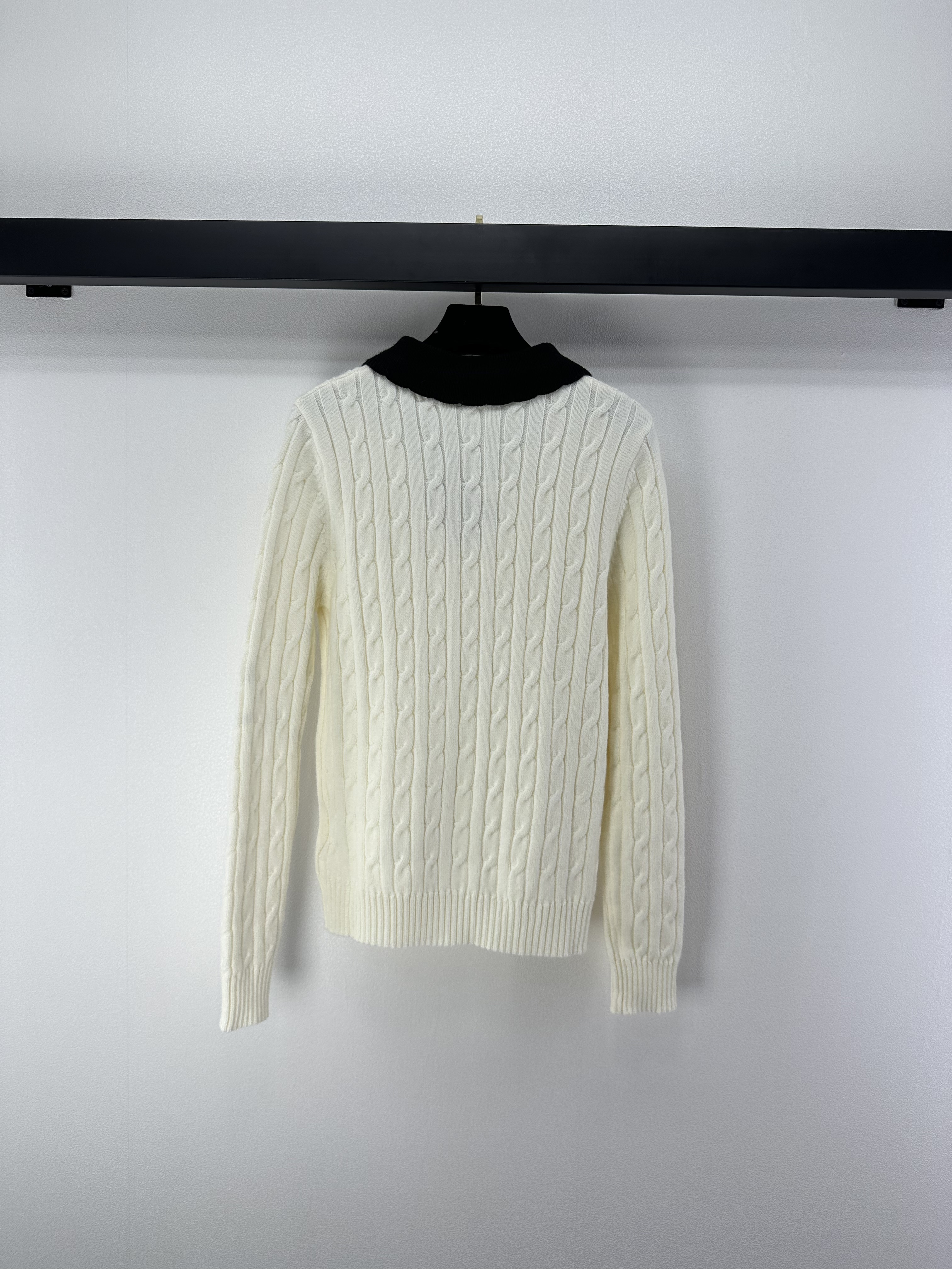 5b72187618f474a6c7baffdcd237b839_1763380239_2509.jpg 5b72187618f474a6c7baffdcd237b839_1763380239_2509.jpg