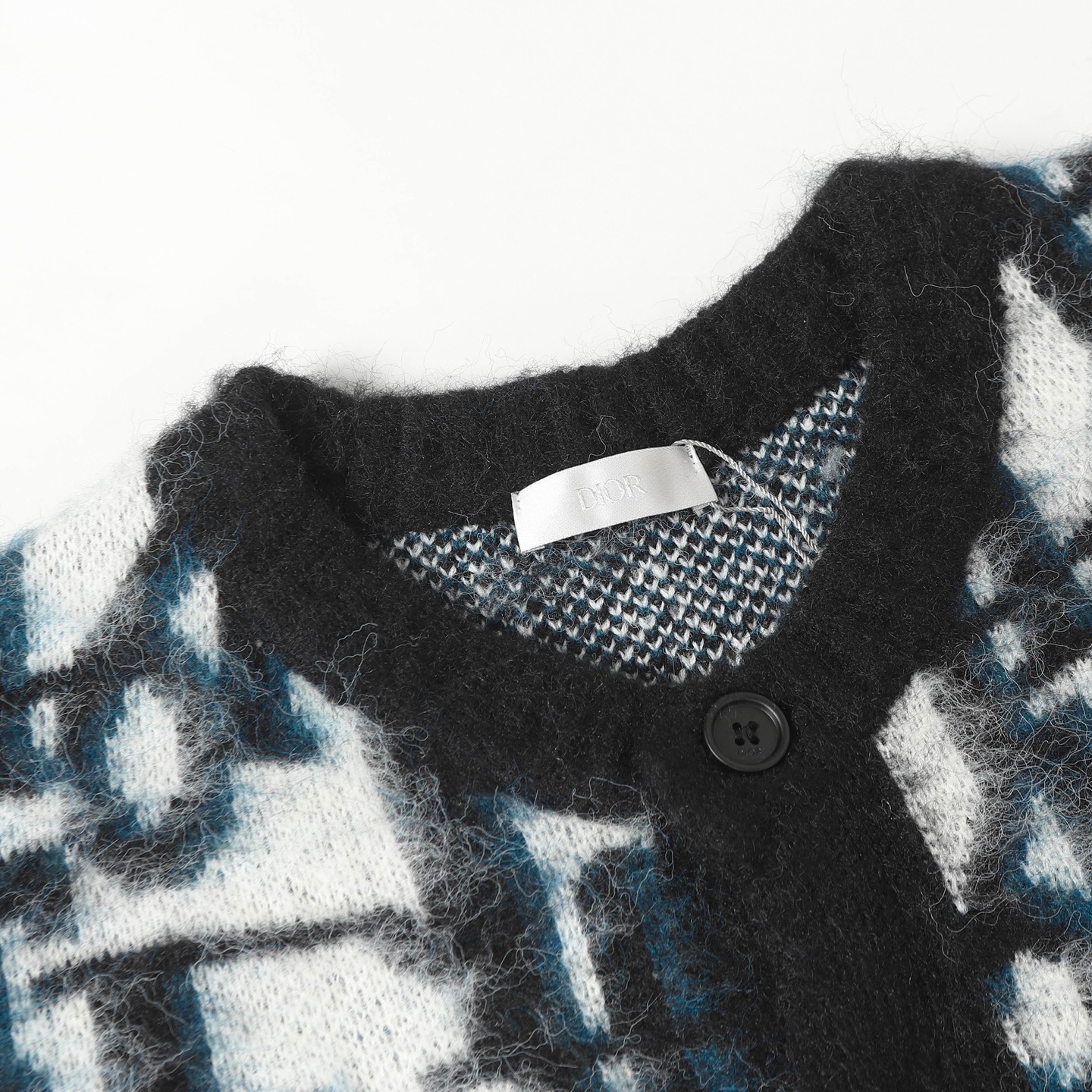 946b3f215f3c75ad471def4467c037a9_1762652292_3298.jpg 946b3f215f3c75ad471def4467c037a9_1762652292_3298_1762652465.jpg