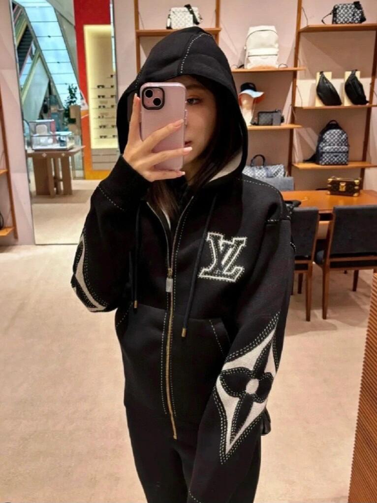 946b3f215f3c75ad471def4467c037a9_1762678686_2737.jpg 946b3f215f3c75ad471def4467c037a9_1762678686_2737_1762704566.jpg