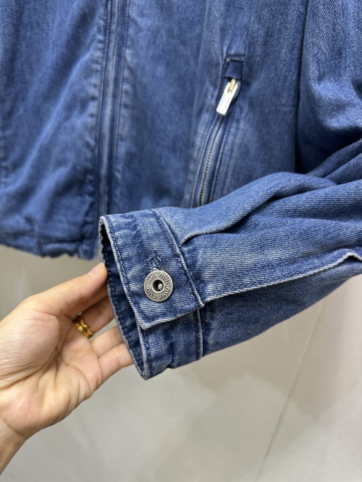 9d9211f1a96a023fd120b454802d9942_1761925324_9812.jpg 9d9211f1a96a023fd120b454802d9942_1761925324_9812_1761955403.jpg