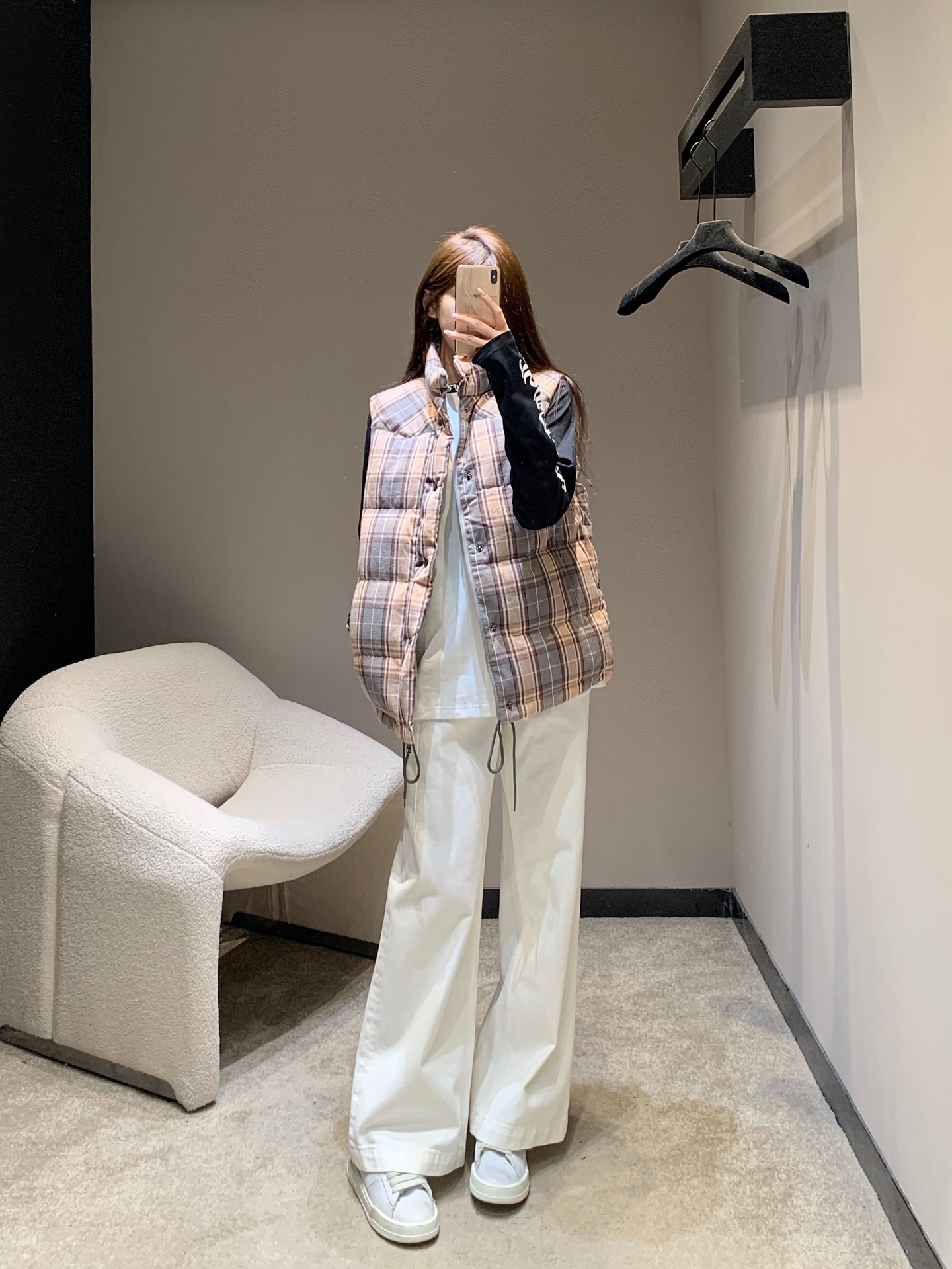 b23828a7cd9f3e2e44446b0d9a3e0f8d_1763819447_8477.jpg b23828a7cd9f3e2e44446b0d9a3e0f8d_1763819447_8477_1763819837.jpg