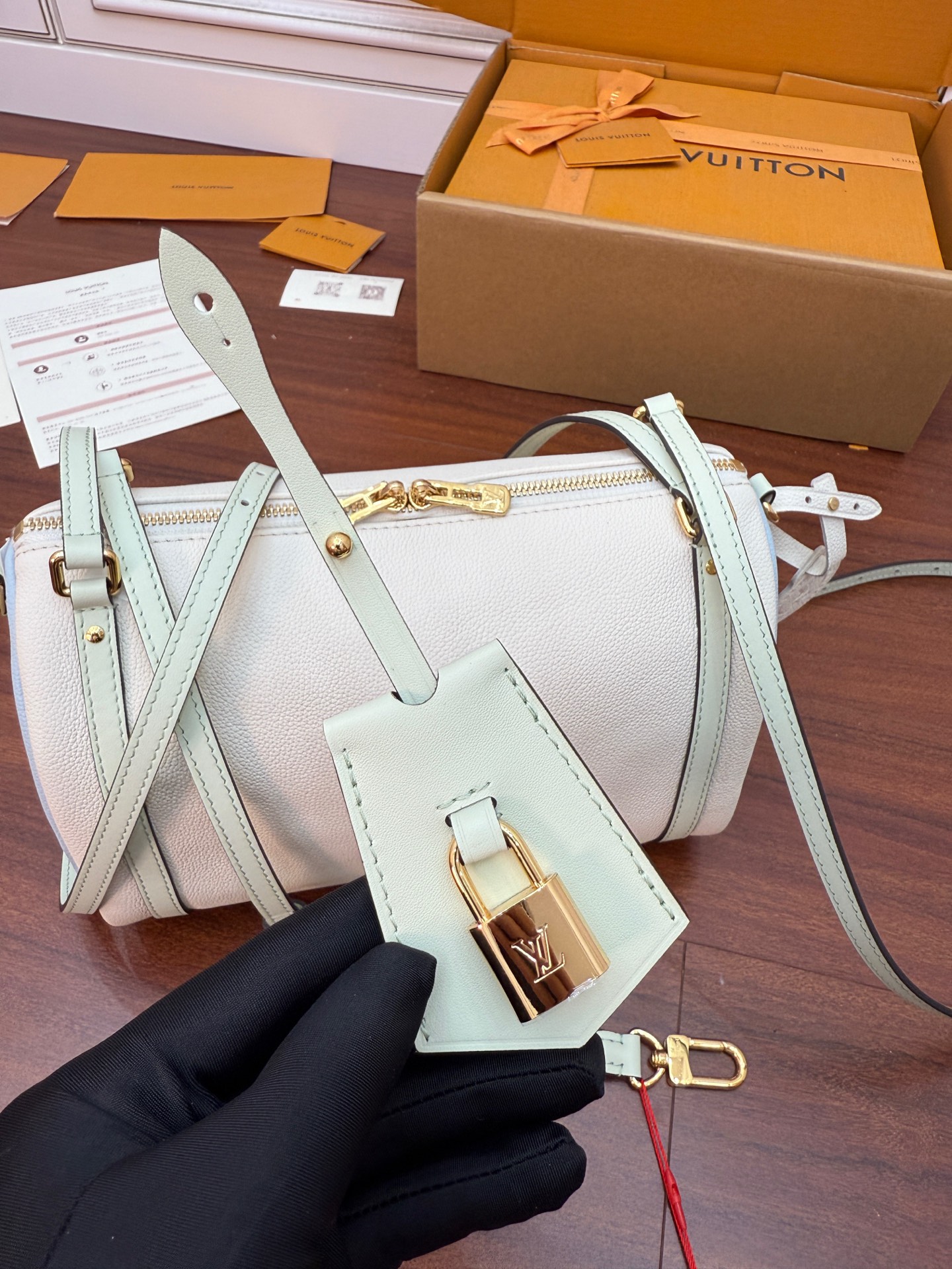 db0abd286811103cf5042a454283cc99_1762967941_1975.jpg db0abd286811103cf5042a454283cc99_1762967941_1975_1762968567.jpg