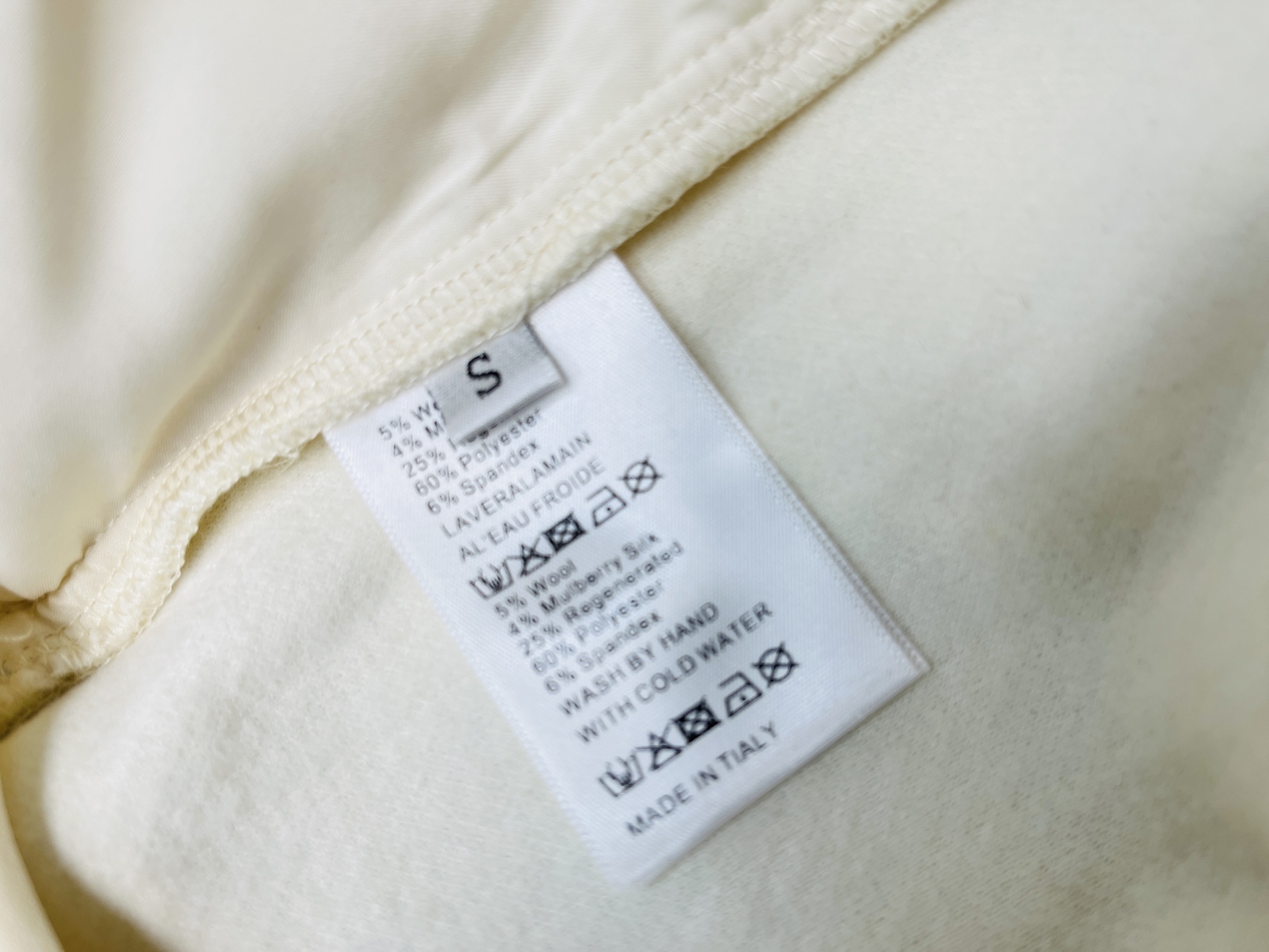 e0d0f53fb2316e0fc4e718a75ce4f639_1762066767_3588.jpg e0d0f53fb2316e0fc4e718a75ce4f639_1762066767_3588.jpg