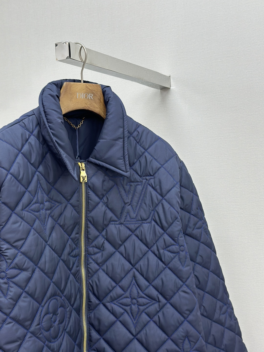 e9d04f8dd8bcbb58ae65f001e982226b_1762790035_1433.jpg e9d04f8dd8bcbb58ae65f001e982226b_1762790035_1433_1762790237.jpg